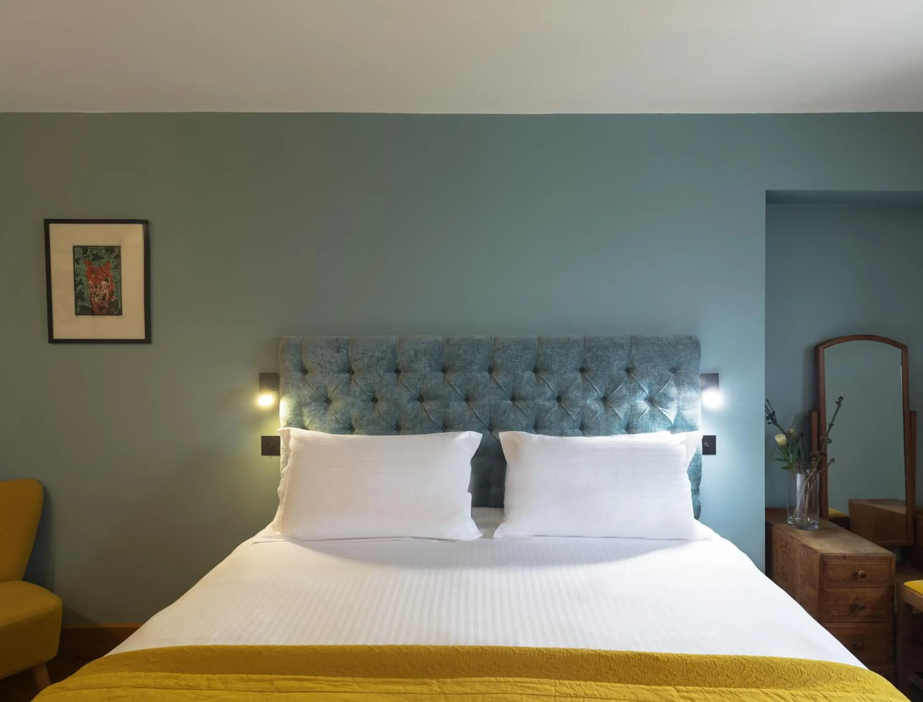 King Room (pet friendly) in The Royal Oak Tetbury King Room (pet friendly) in The Royal Oak Tetbury