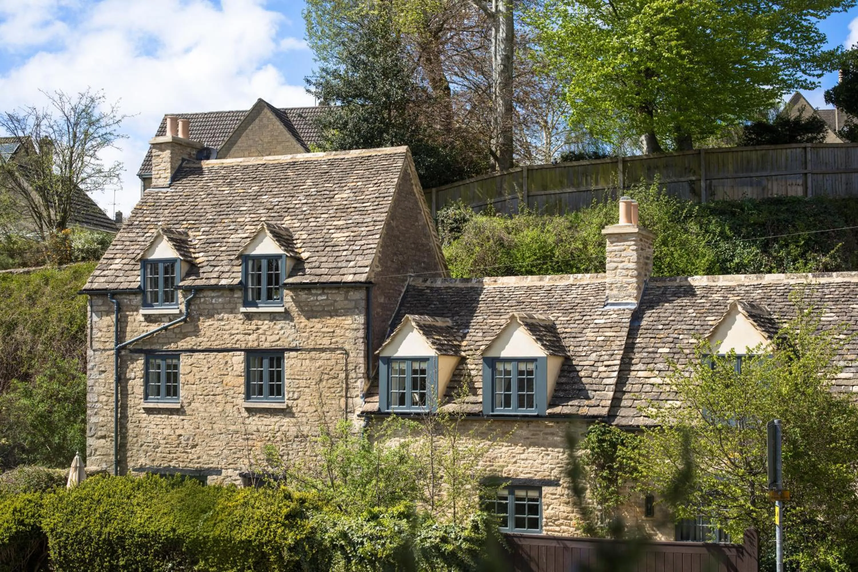 Property building in The Royal Oak Tetbury
