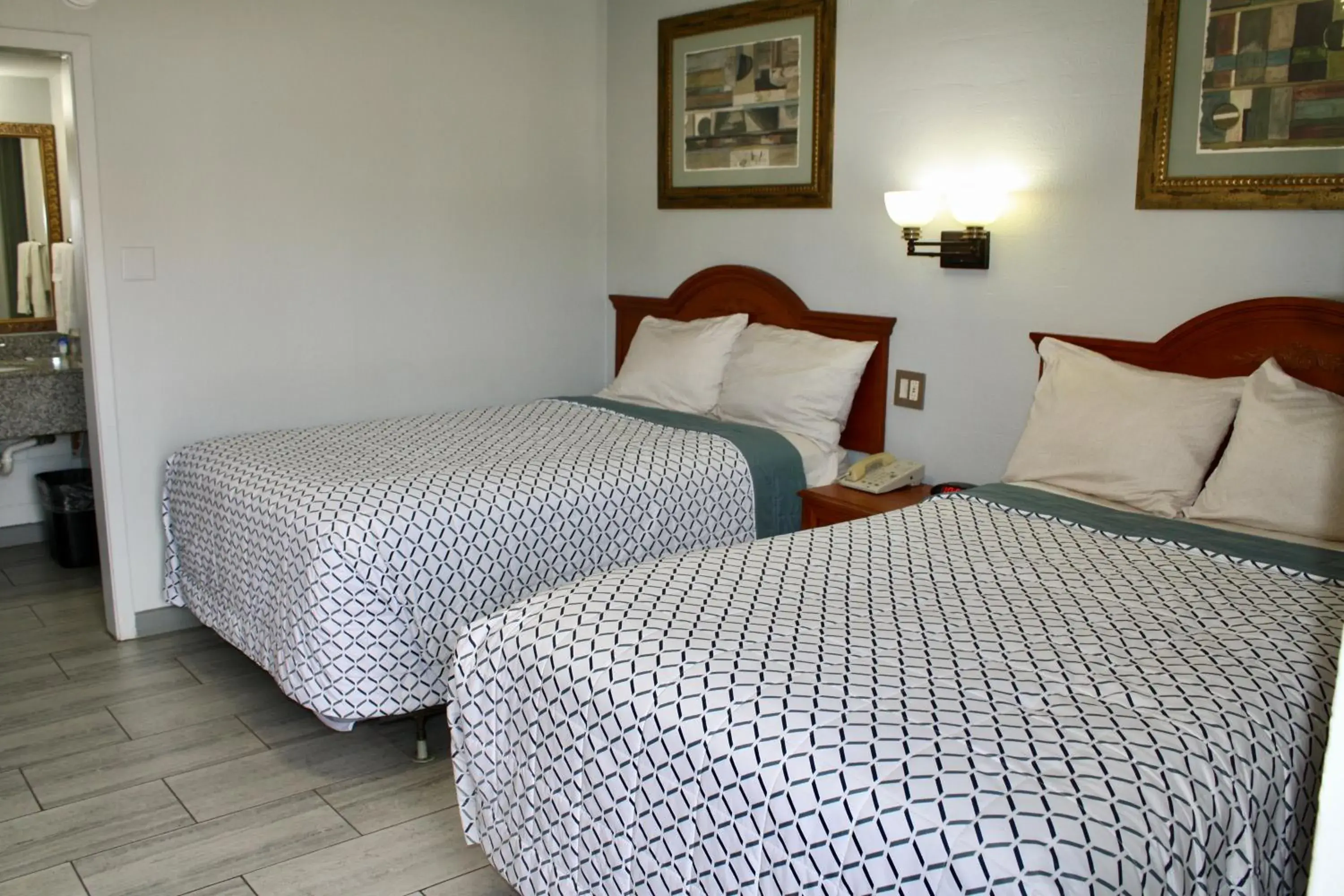 Standard Double Room in Budget Inn Jonesboro Standard Double Room in Budget Inn Jonesboro