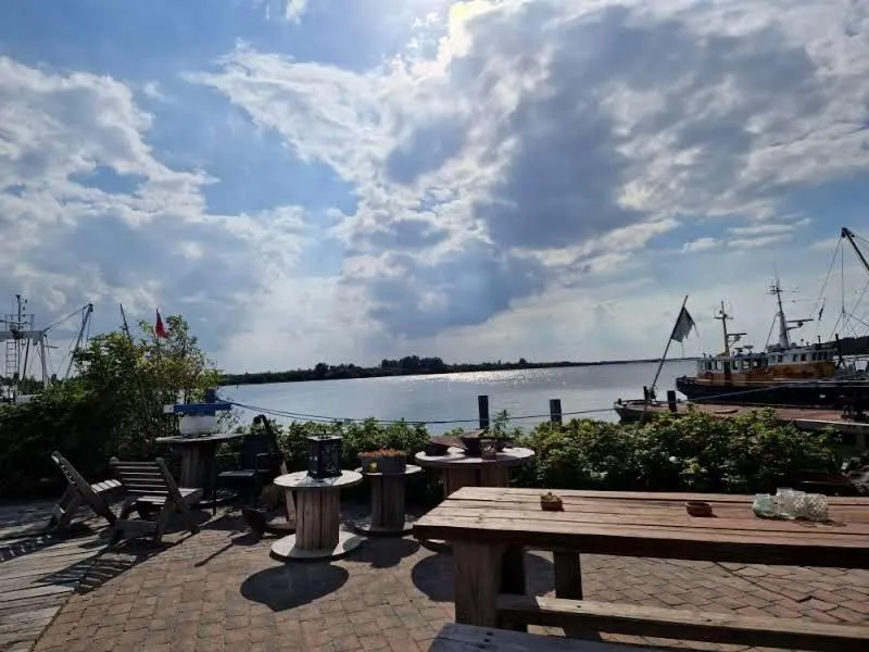 Balcony/Terrace in Slaaphuisjes LauwersmeerPlezier!