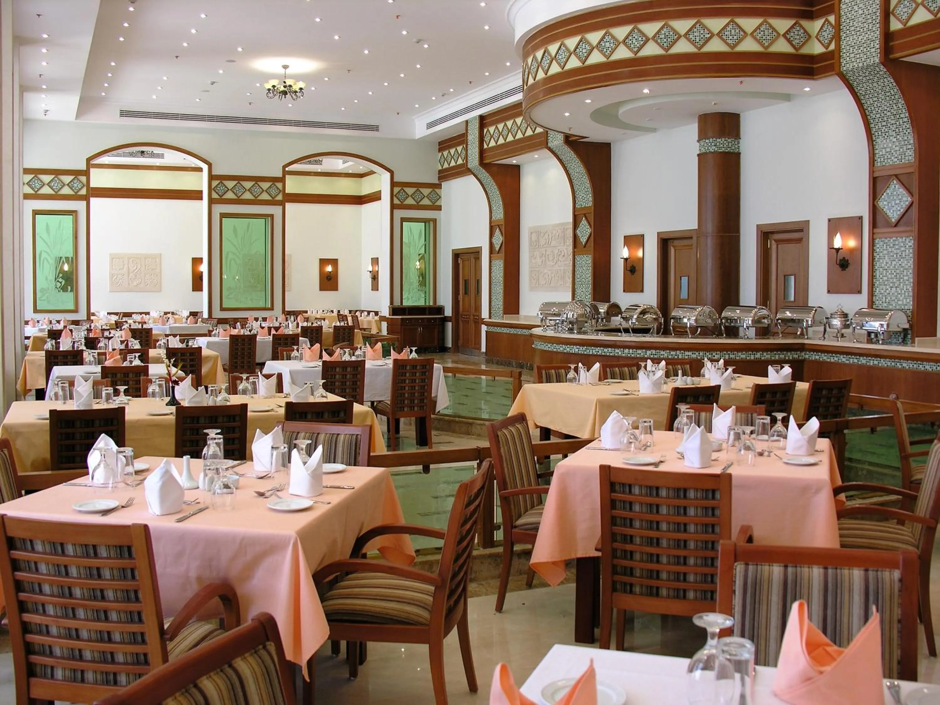 Restaurant/places to eat in Royal Lagoons Resort & Aqua Park Families and Couples Only