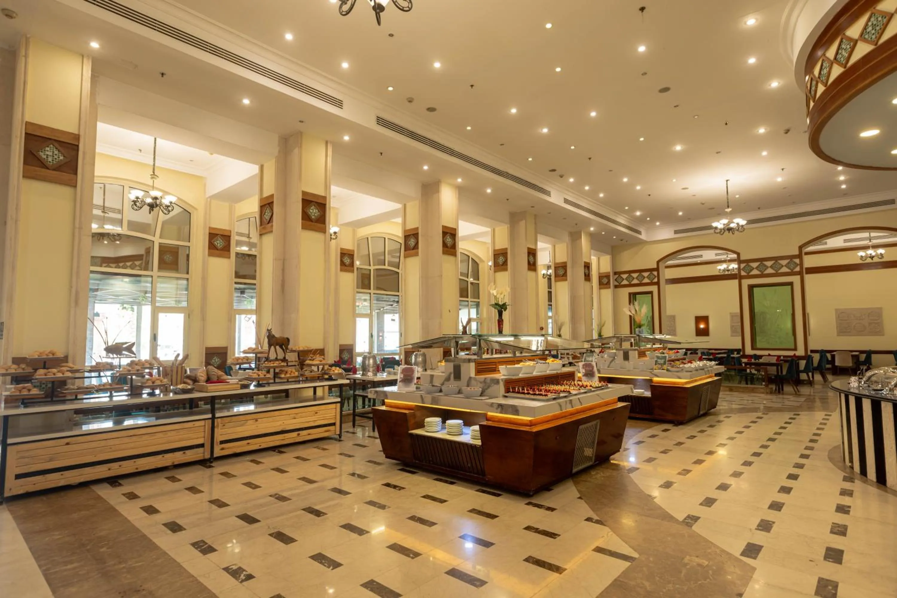 Restaurant/places to eat in Royal Lagoons Resort & Aqua Park Families and Couples Only