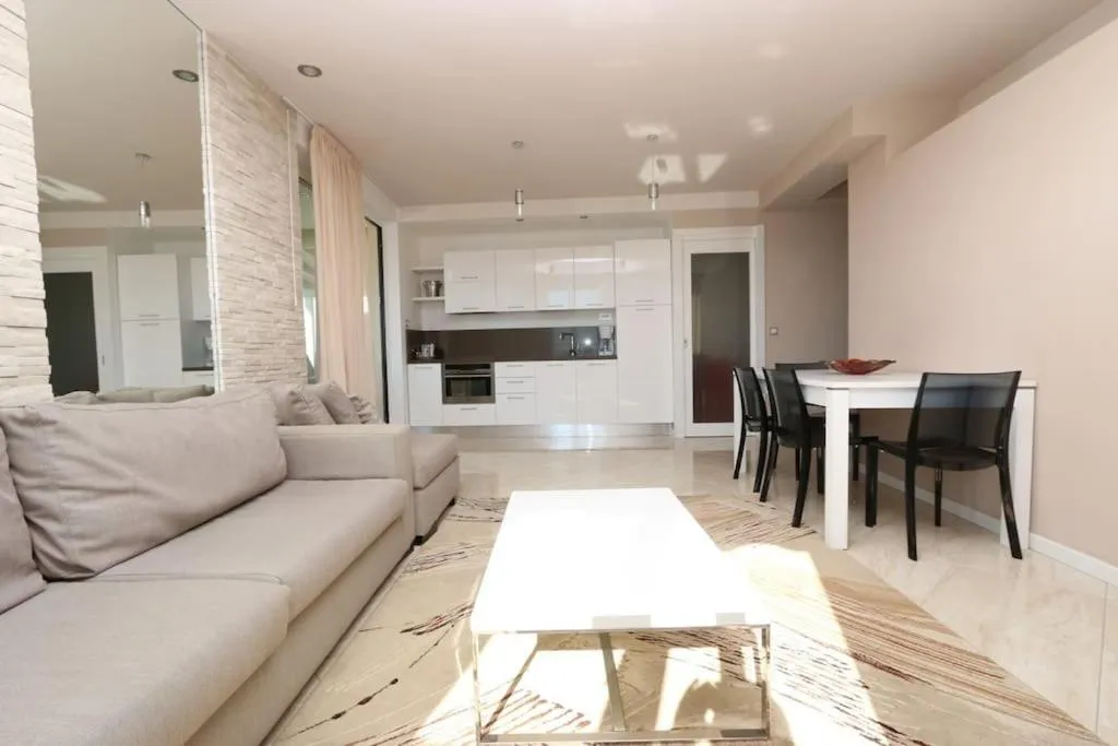 Kitchen or kitchenette in Kristal Paris Resort