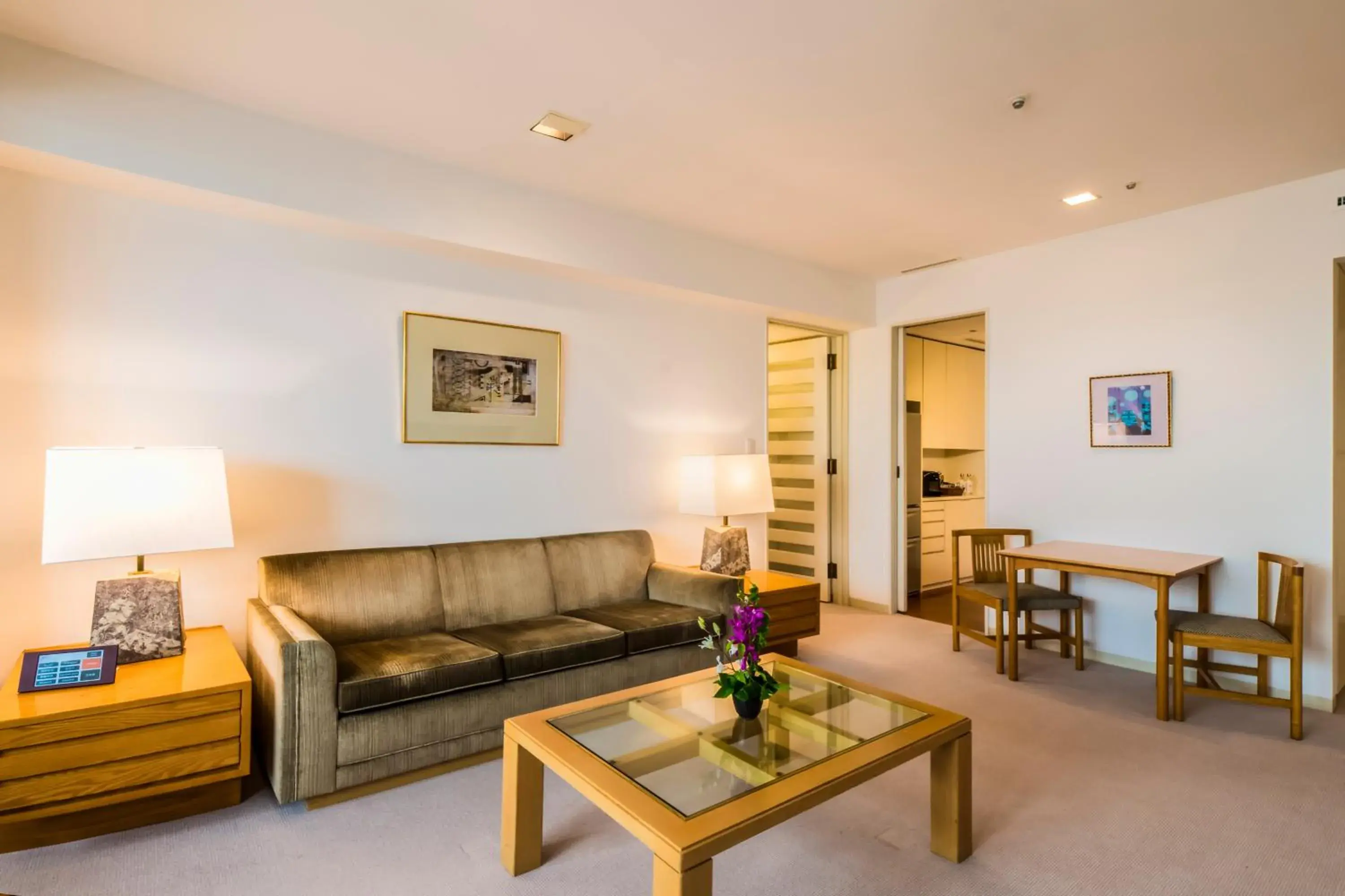 Tower Building - High Floor Residential Suite Twin in Imperial Hotel Tokyo Tower Building - High Floor Residential Suite Twin in Imperial Hotel Tokyo