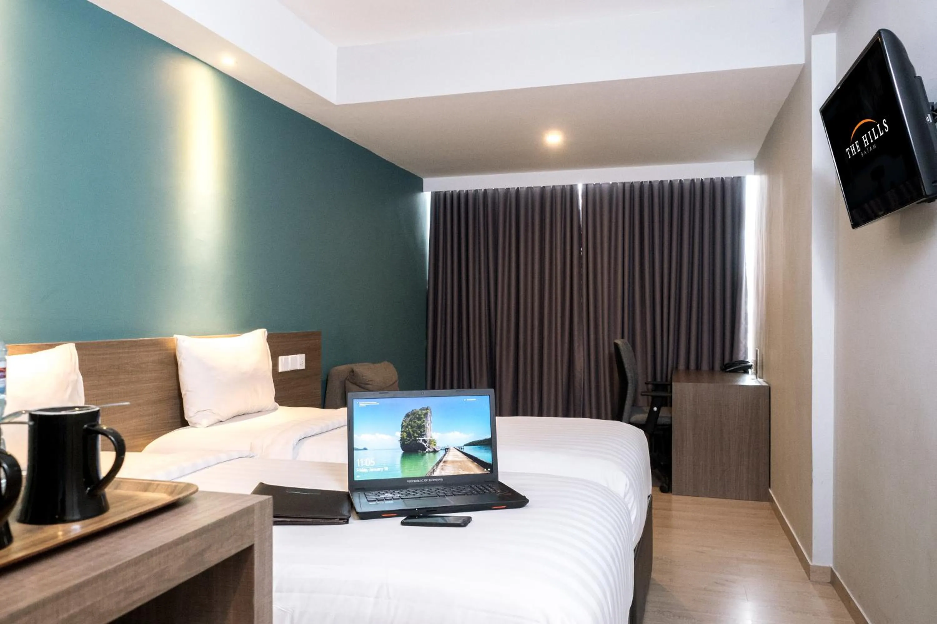 Communal lounge/ TV room, Bed in The Hills Batam