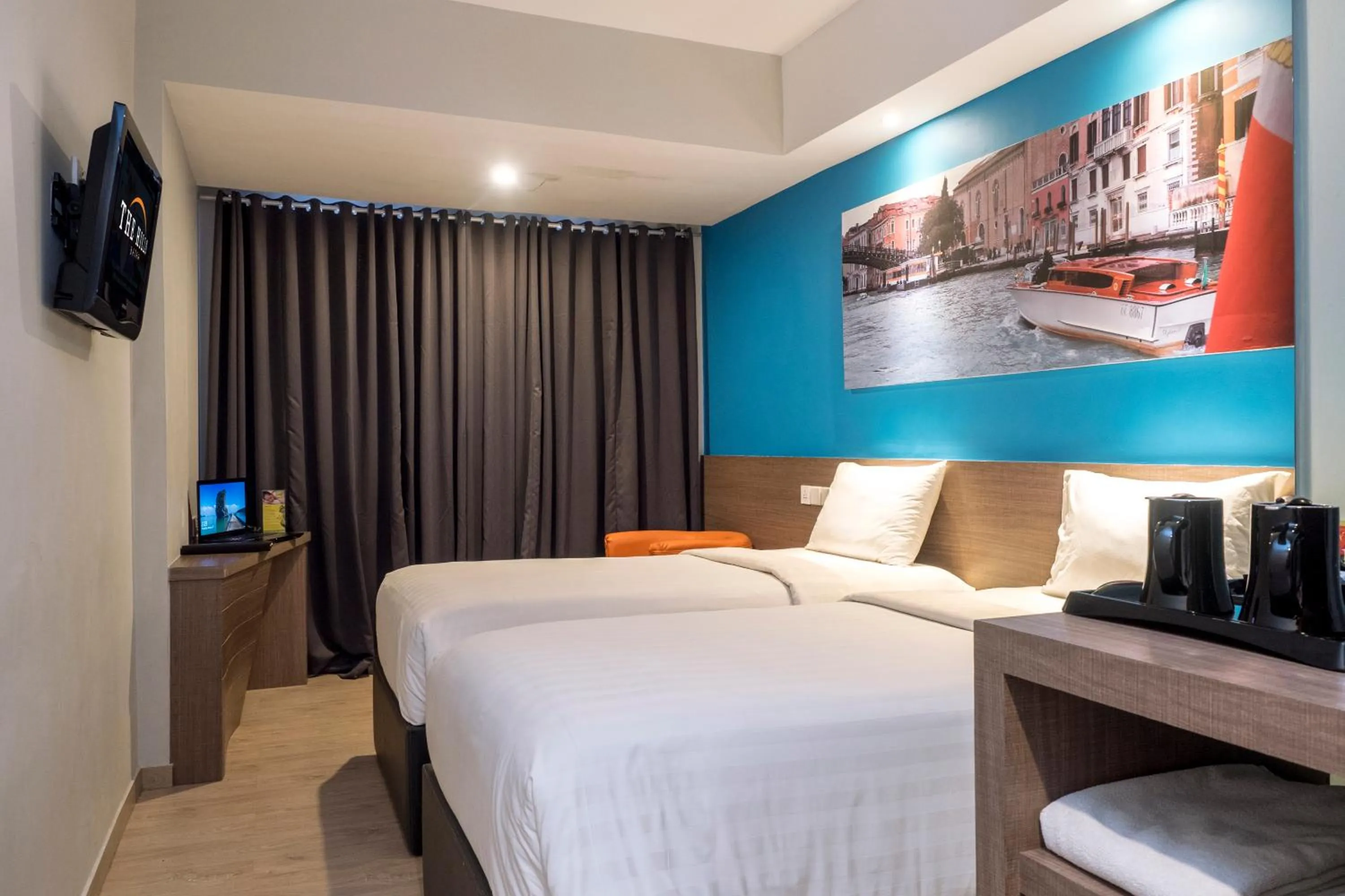 Photo of the whole room, Bed in The Hills Batam