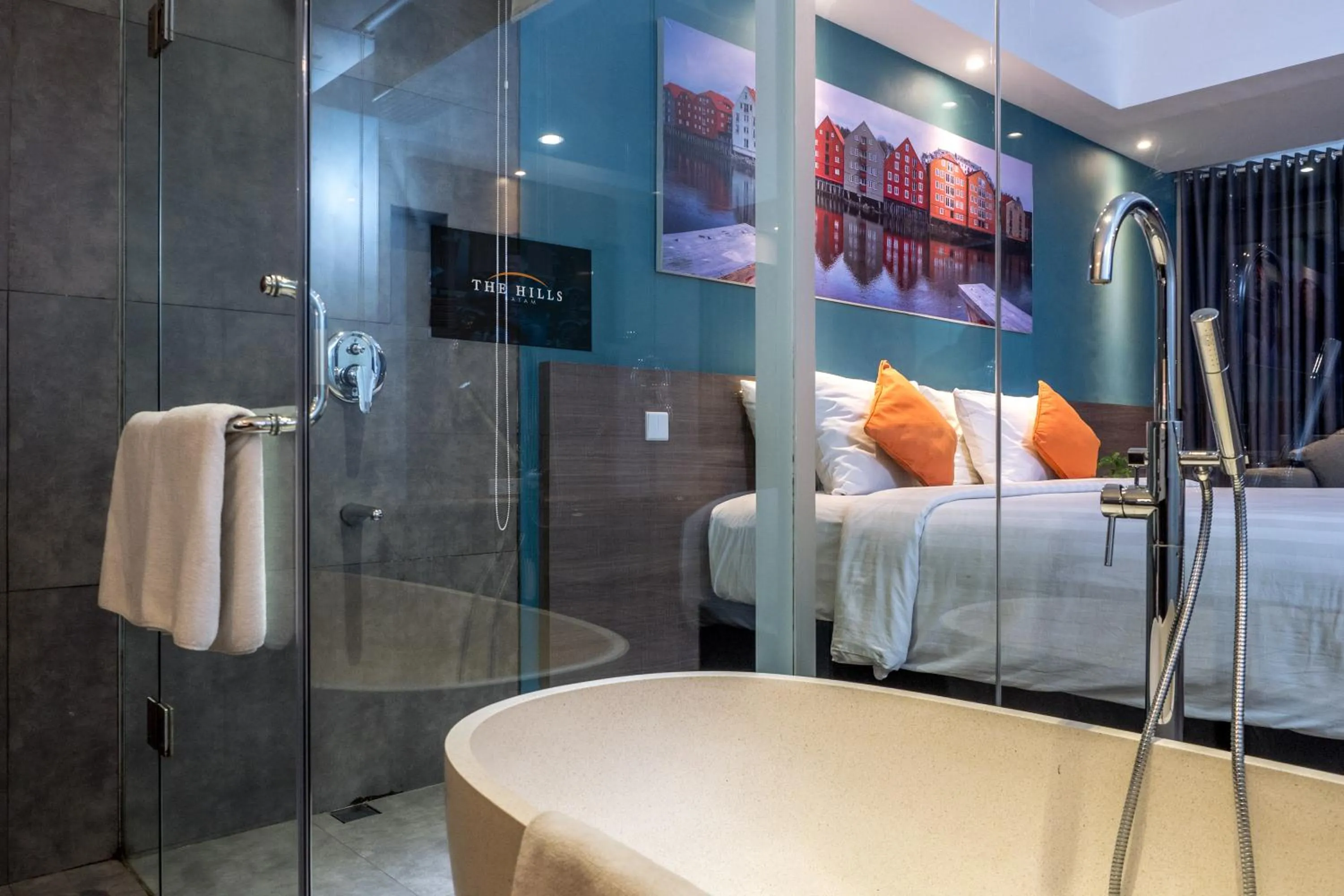 Bathroom, Bed in The Hills Batam