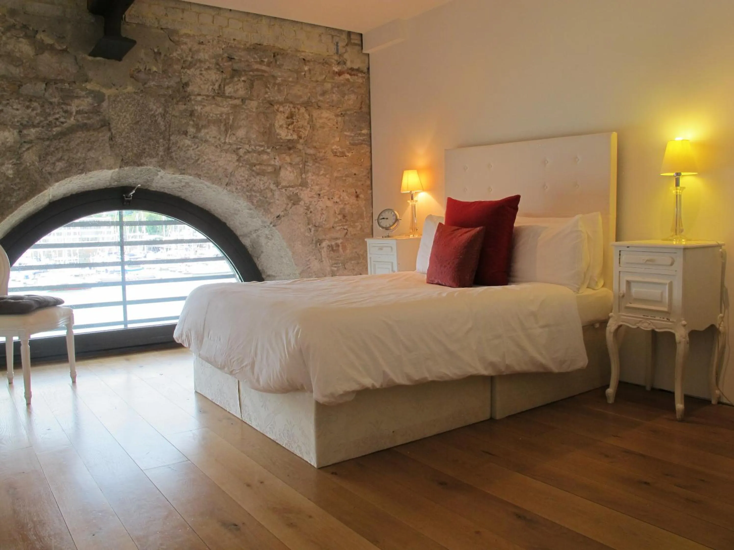 Bedroom, Bed in 45 Brewhouse - Royal William Yard