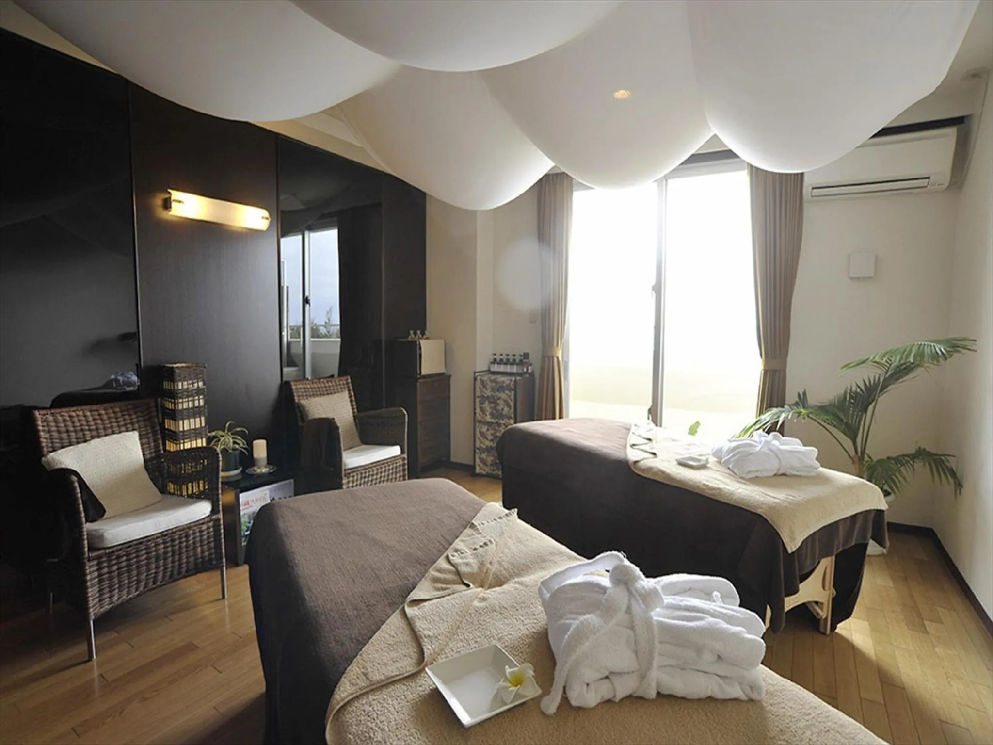 Massage, Bed in Cypress Resort Kumejima