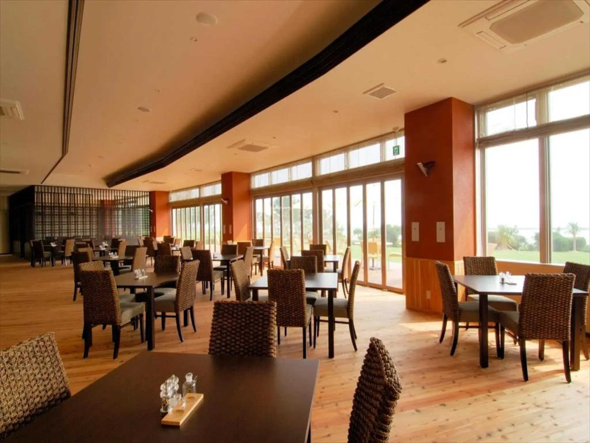 Restaurant/places to eat in Cypress Resort Kumejima Restaurant/places to eat in Cypress Resort Kumejima