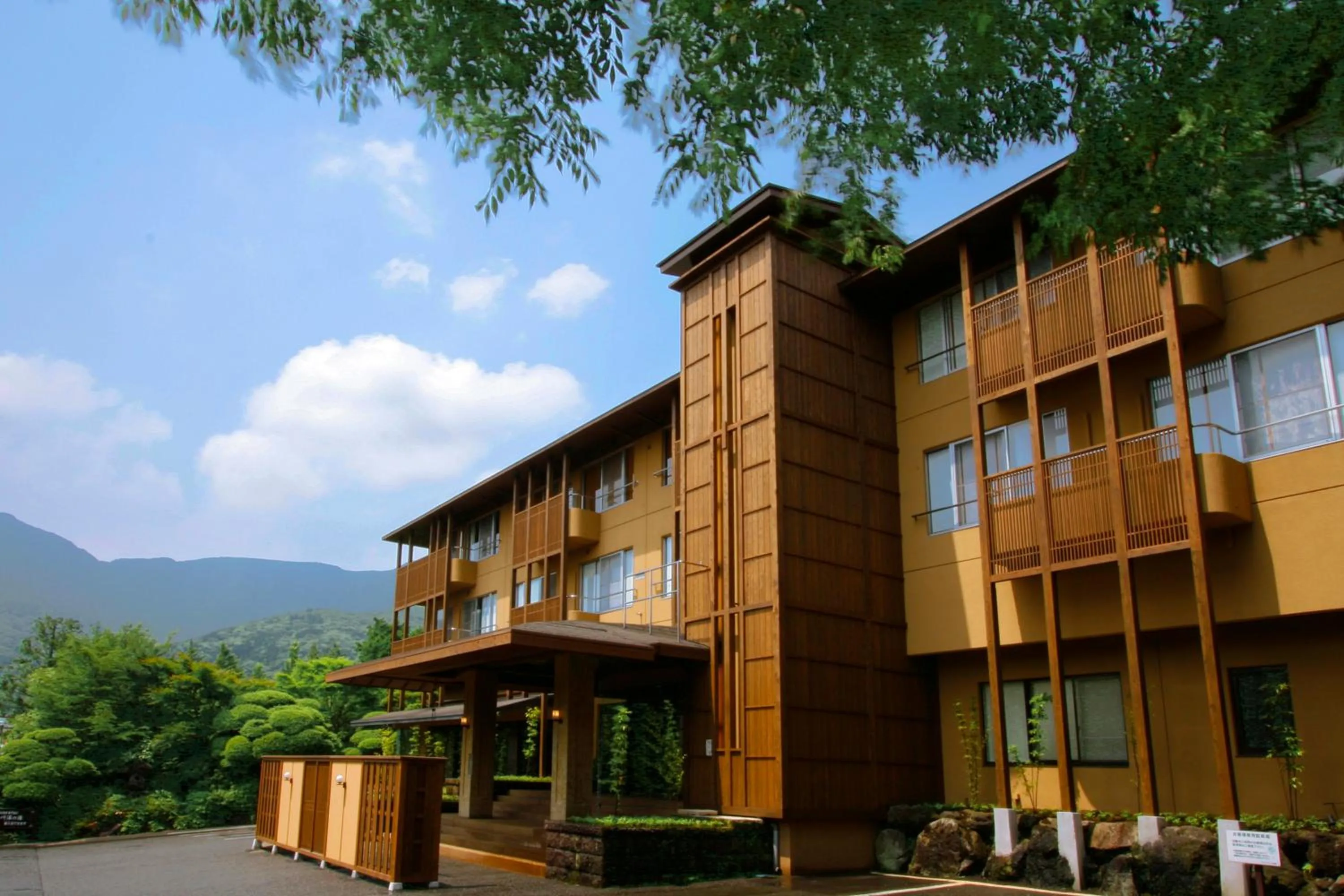 Property building in Mount View Hakone