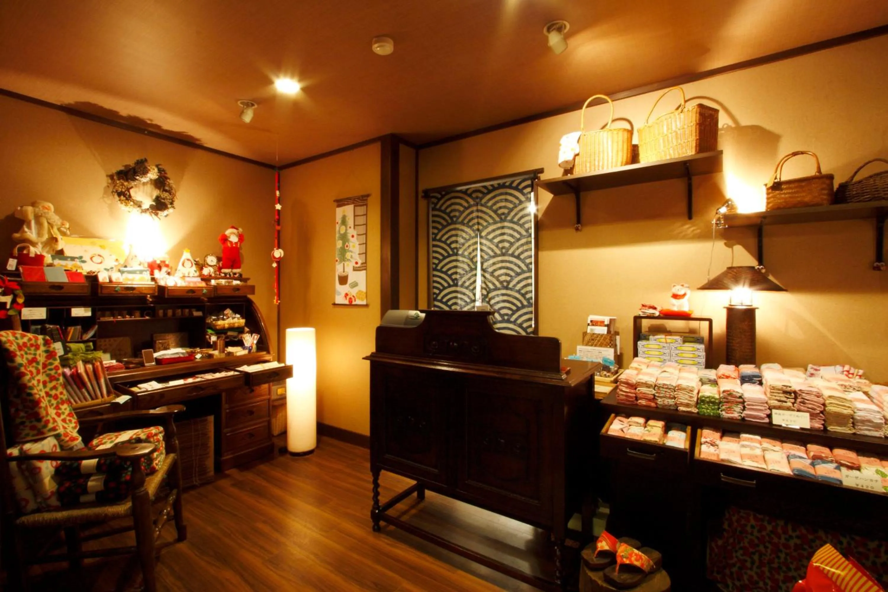 On-site shops in Mount View Hakone