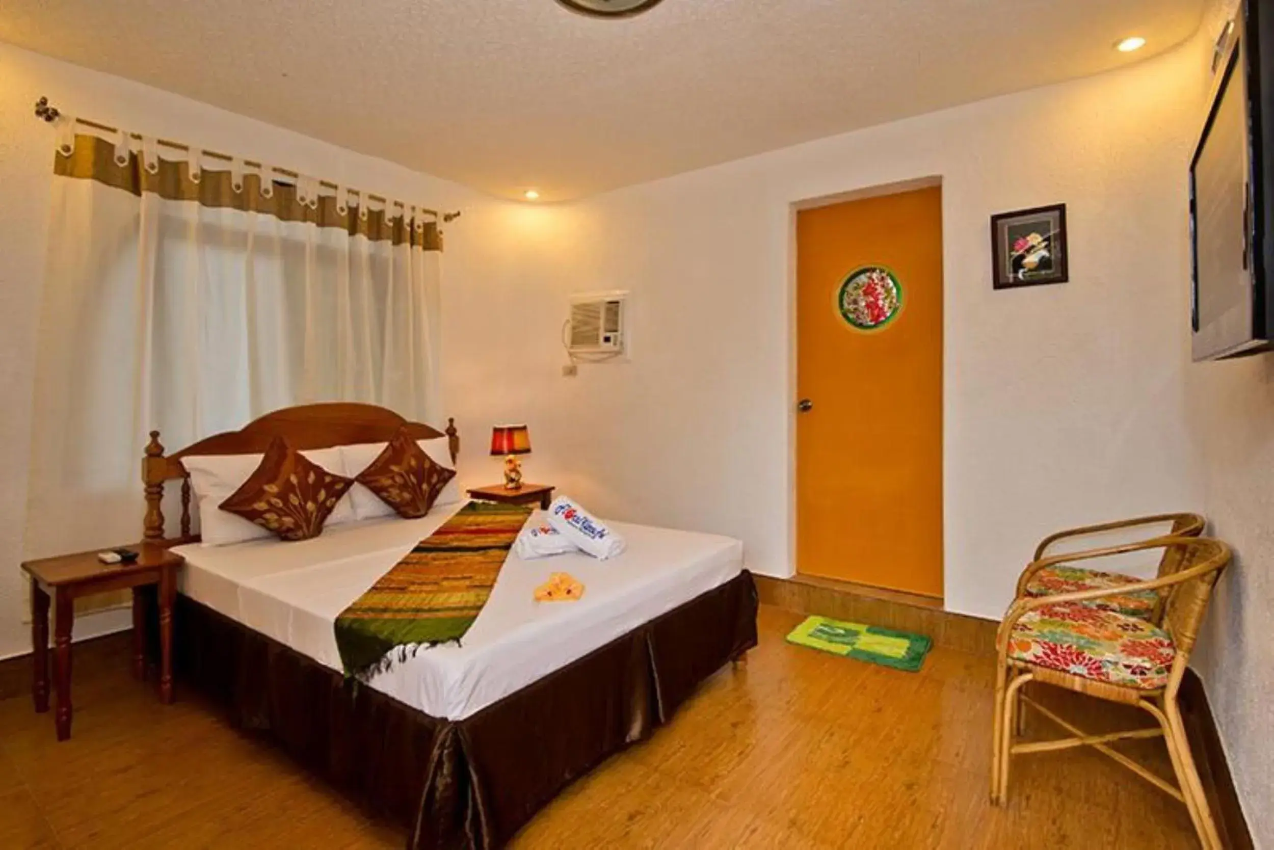 Photo of the whole room, Bed in Floral Villarosa Photo of the whole room, Bed in Floral Villarosa