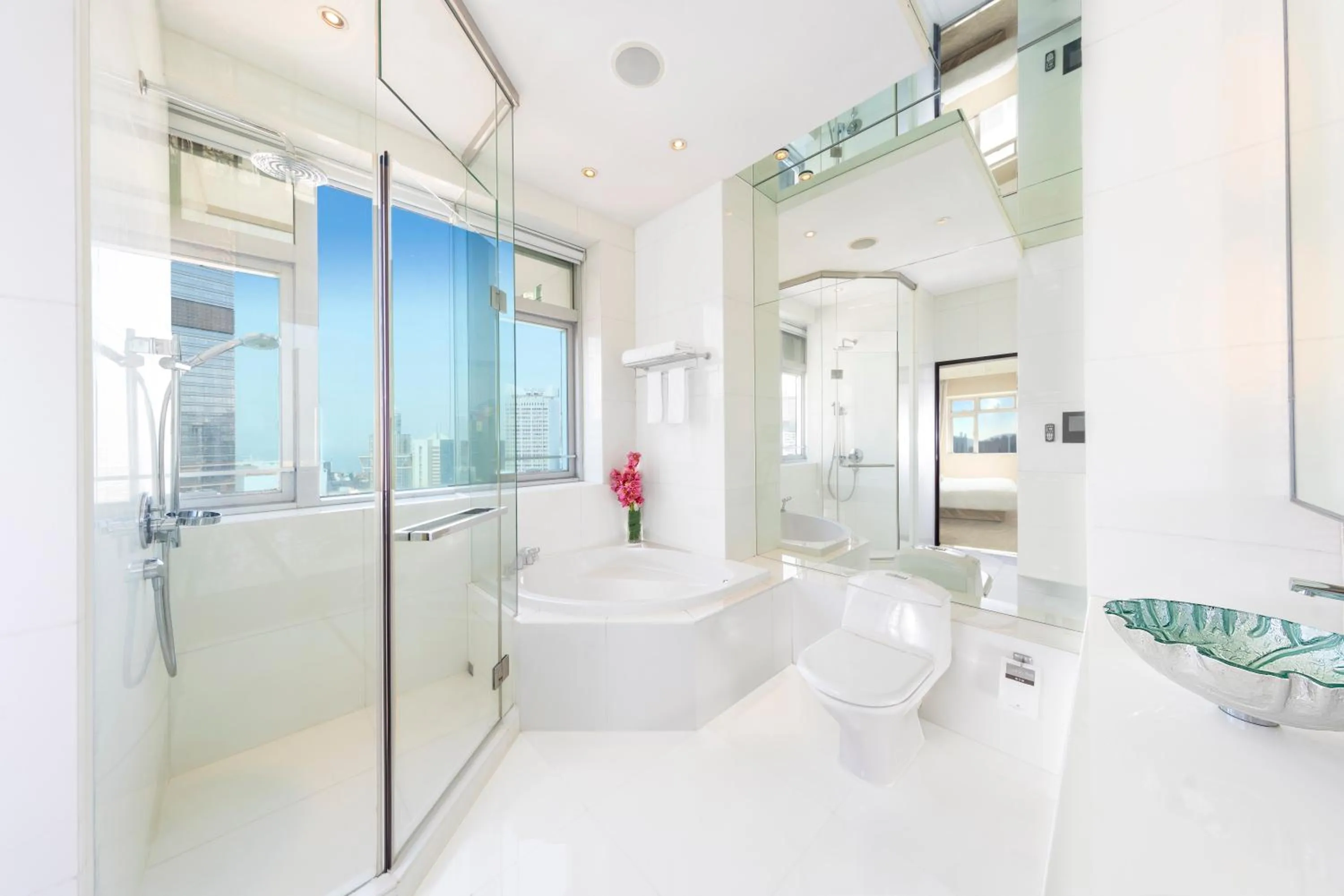 Bathroom in Regal Hongkong Hotel