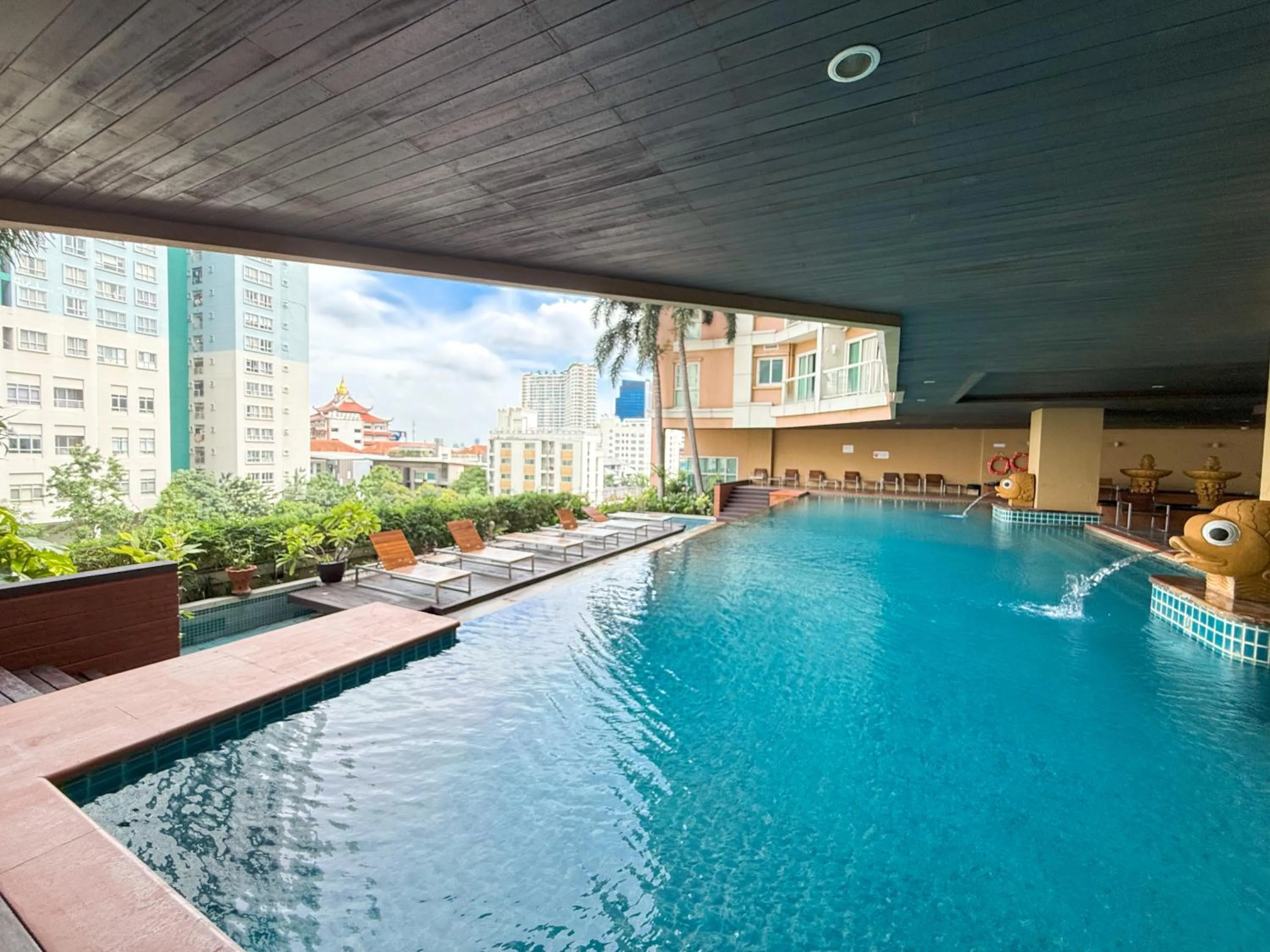 Swimming pool in The Narathiwas Hotel & Residence Sathorn Bangkok