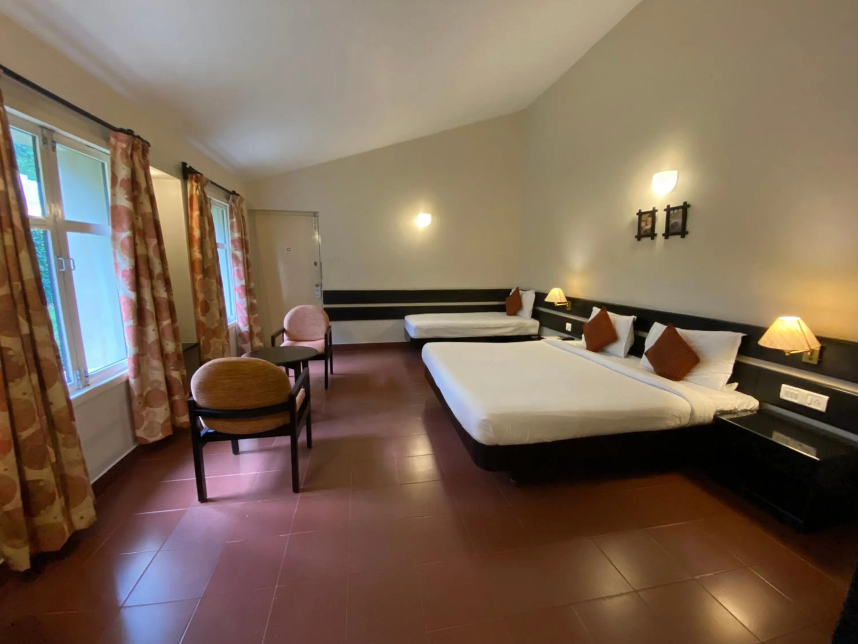 Bedroom, Bed in Mountain Retreat - A Hill Country Resort