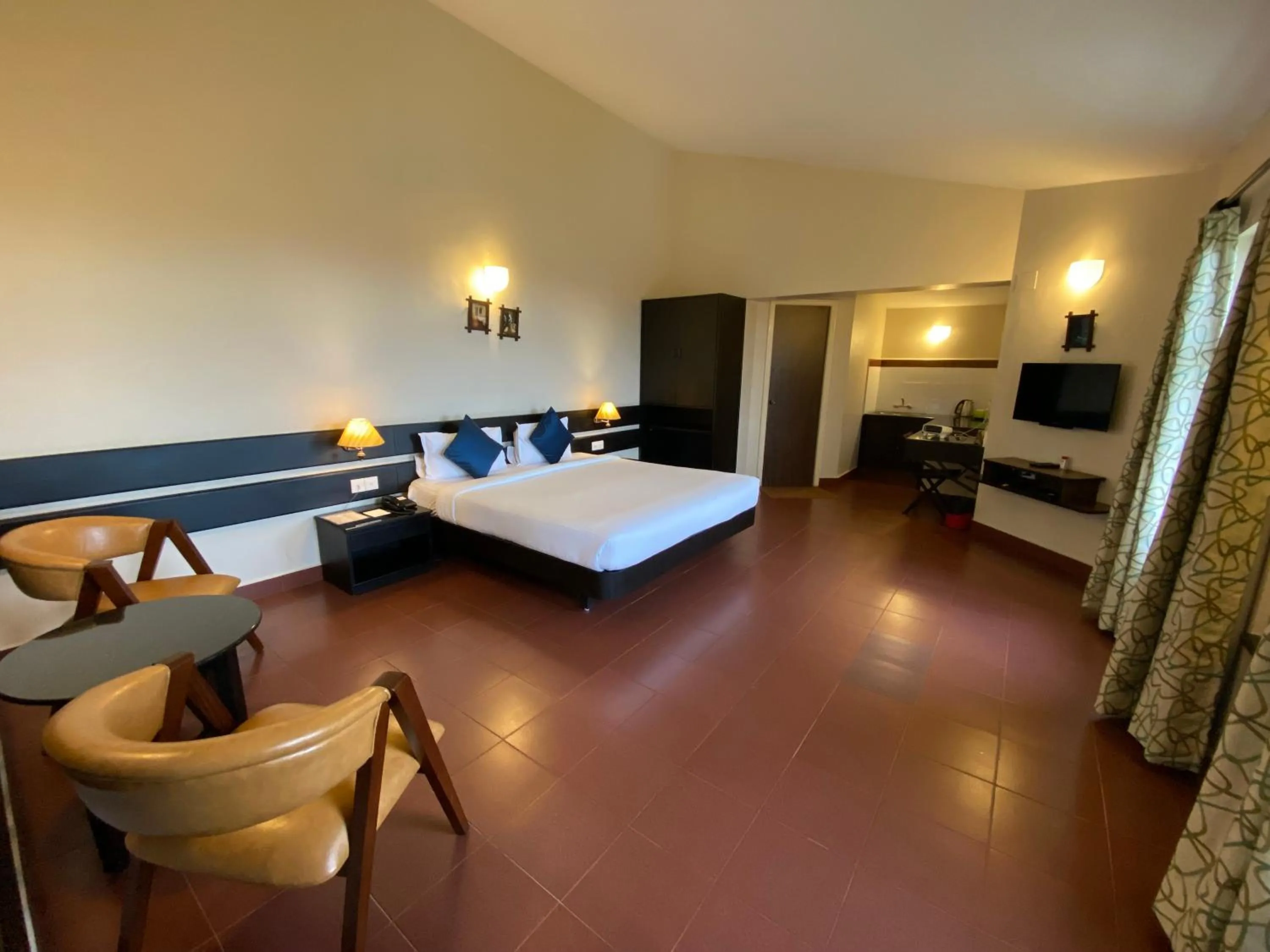 Bedroom, Bed in Mountain Retreat - A Hill Country Resort