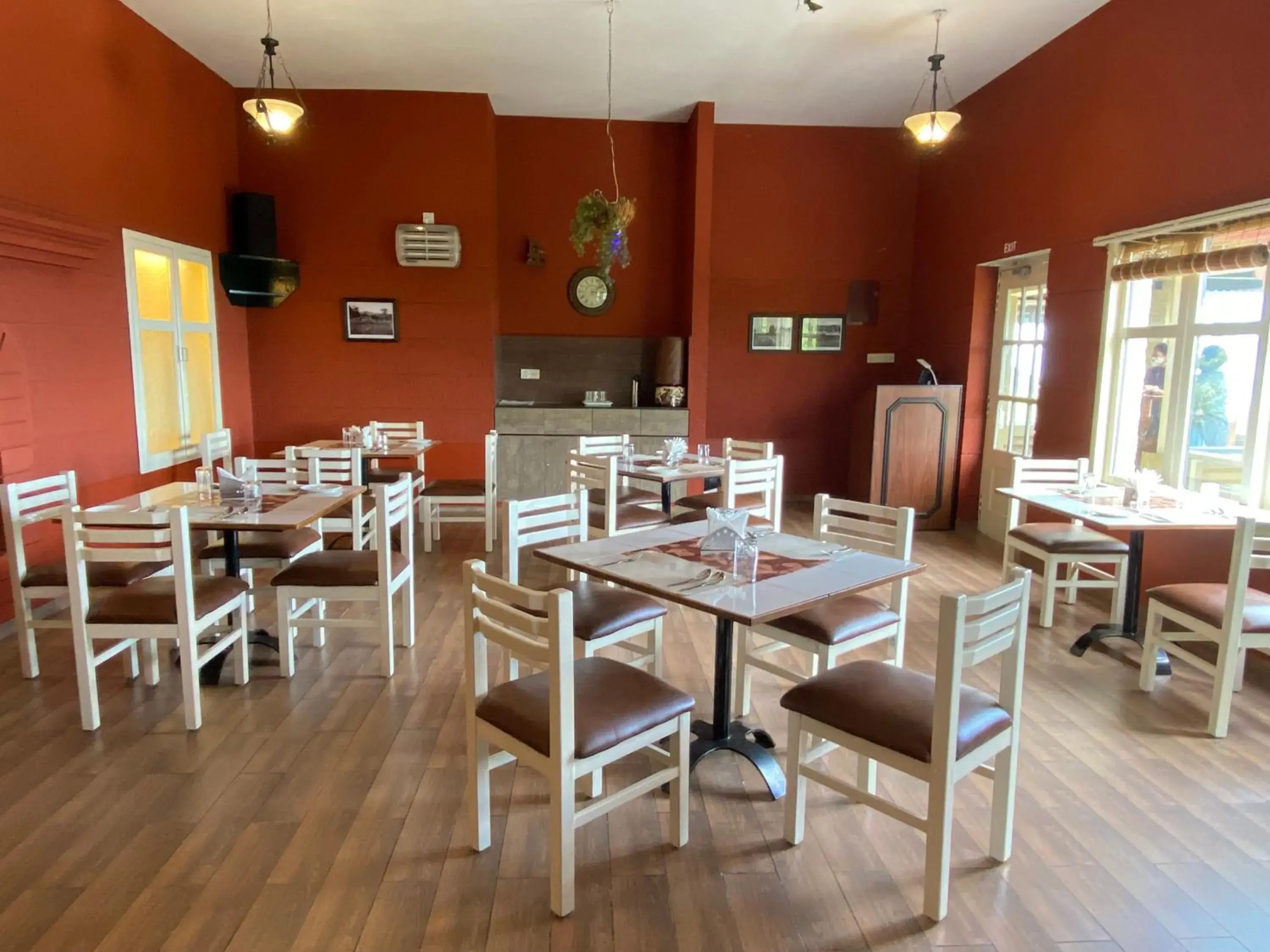 Restaurant/places to eat in Mountain Retreat - A Hill Country Resort Restaurant/places to eat in Mountain Retreat - A Hill Country Resort