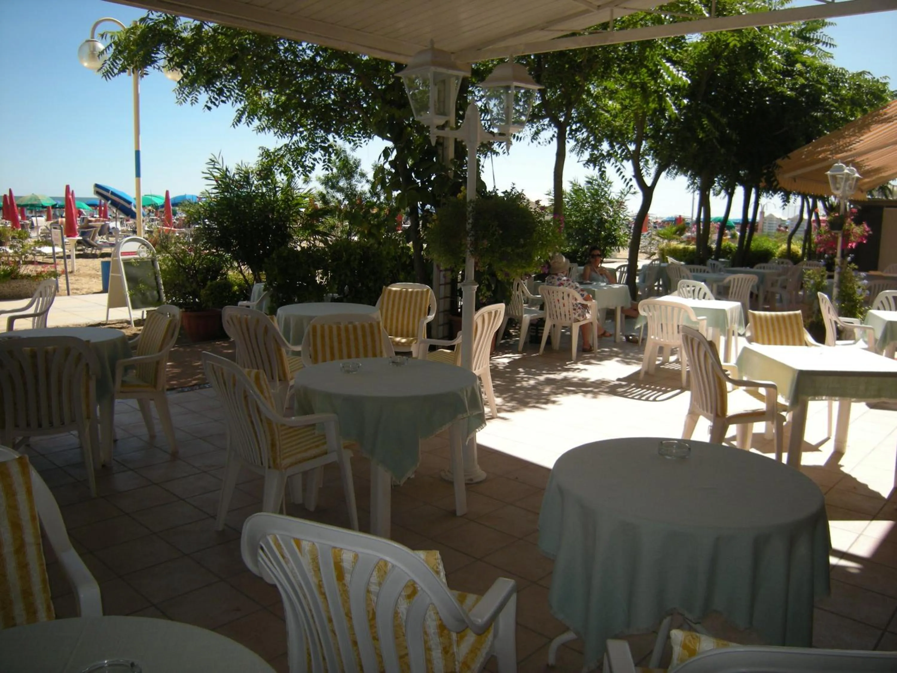 Patio in Hotel Continental