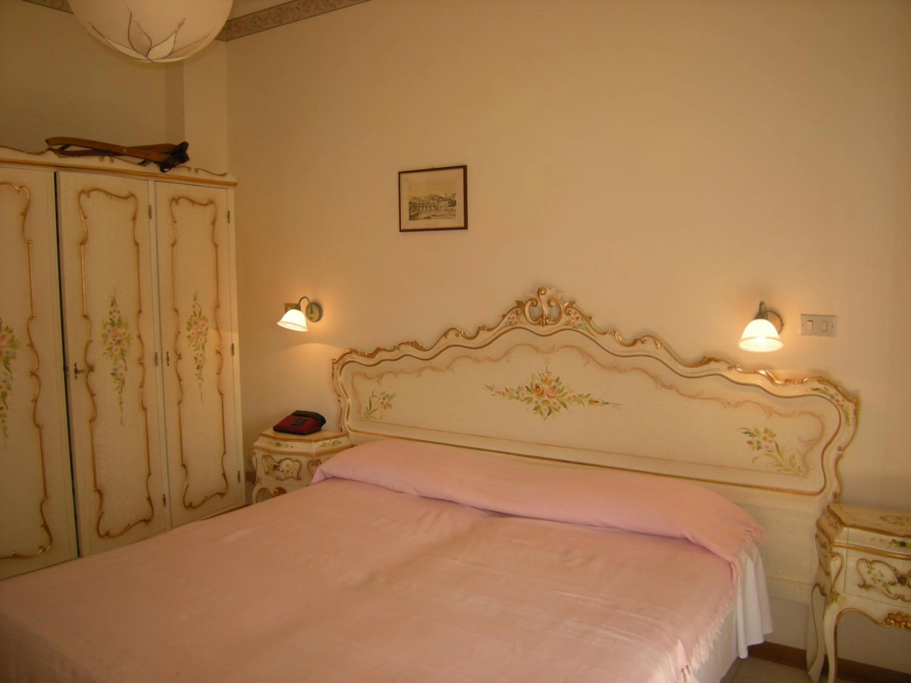 Bed in Hotel Continental