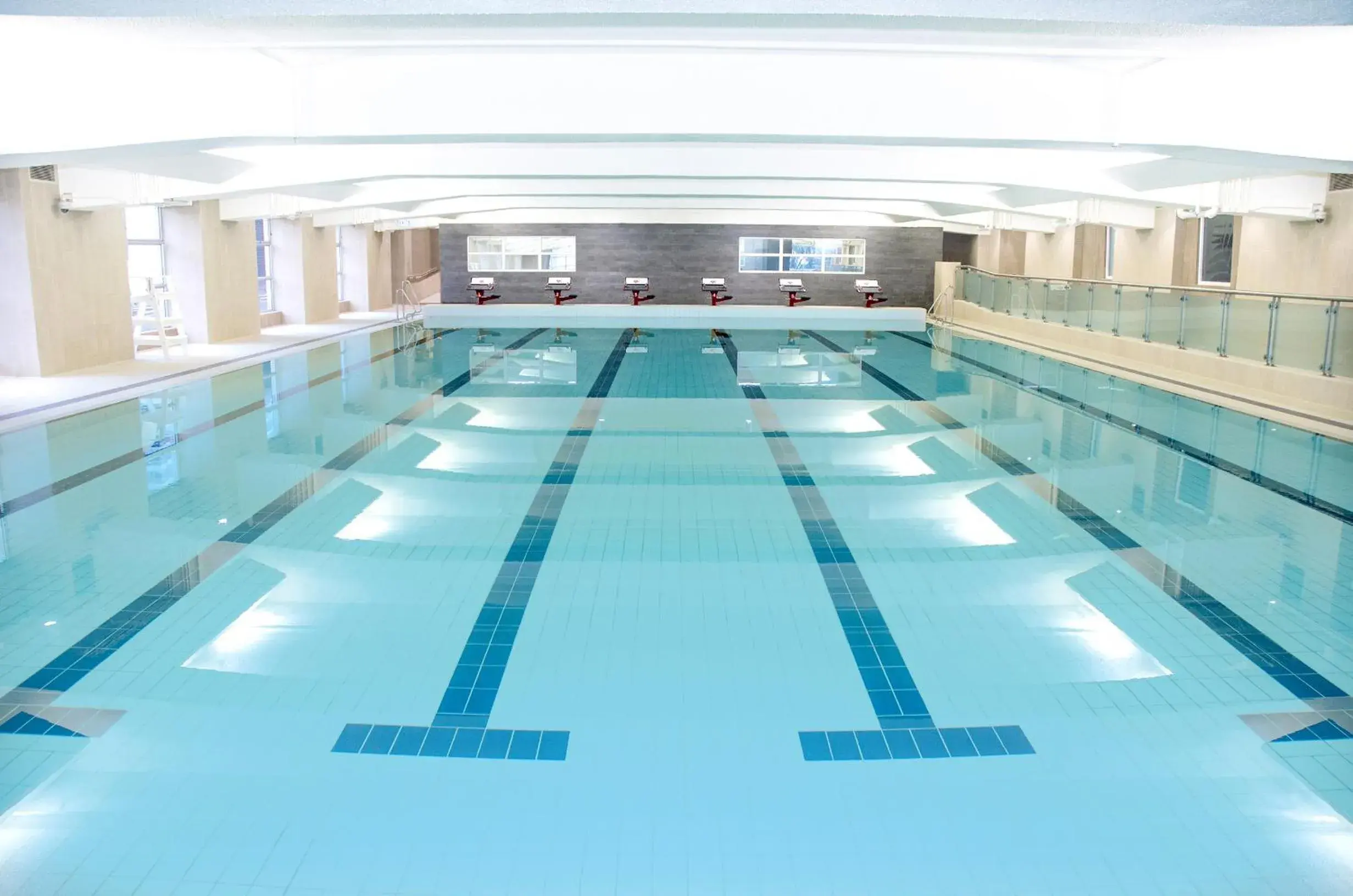 Swimming pool in The Salisbury - YMCA of Hong Kong Swimming pool in The Salisbury - YMCA of Hong Kong