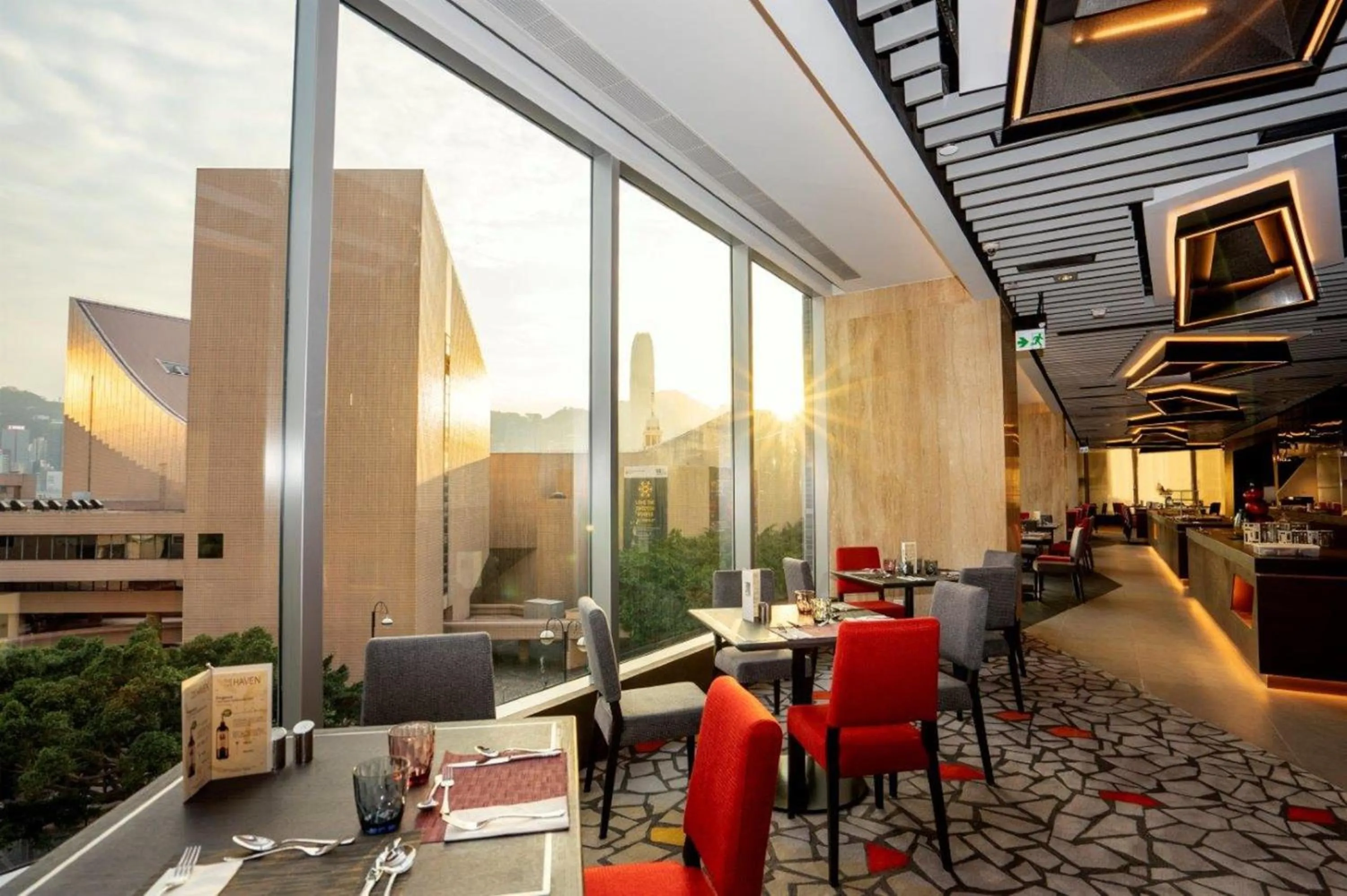 Restaurant/places to eat in The Salisbury - YMCA of Hong Kong