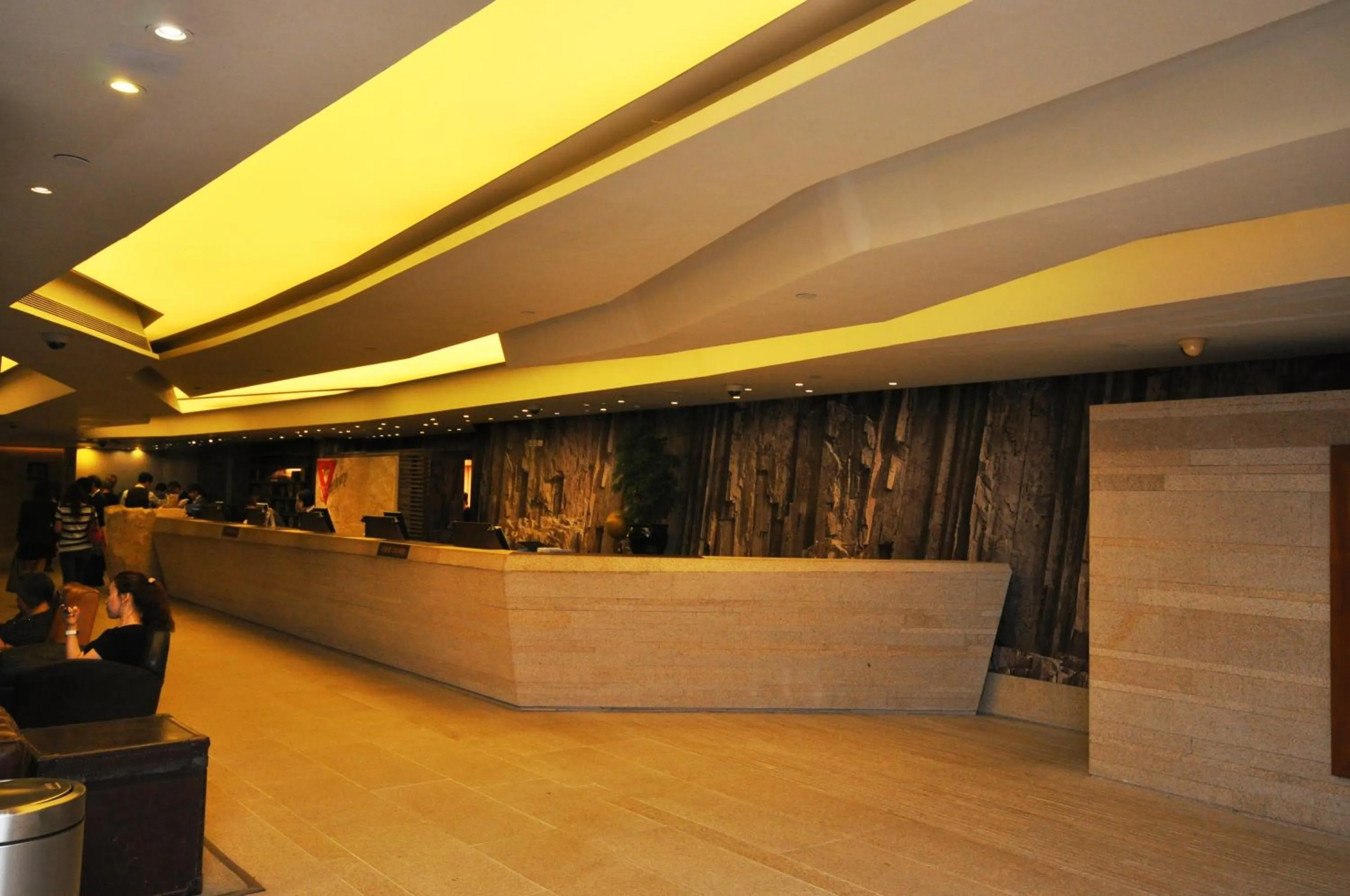 Lobby or reception in The Salisbury - YMCA of Hong Kong