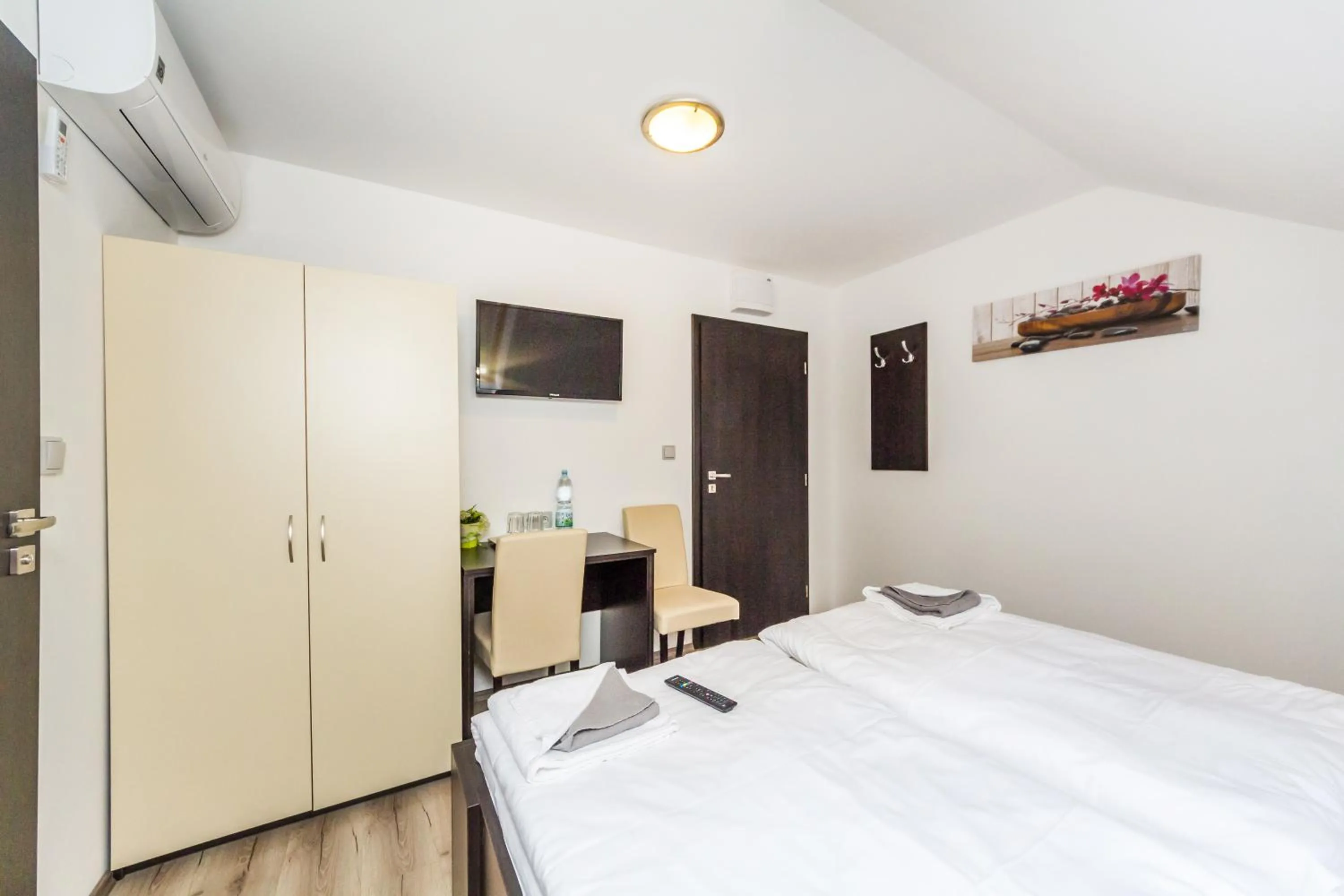 Photo of the whole room, Bed in Nová Hospoda - Hotel & Restaurant