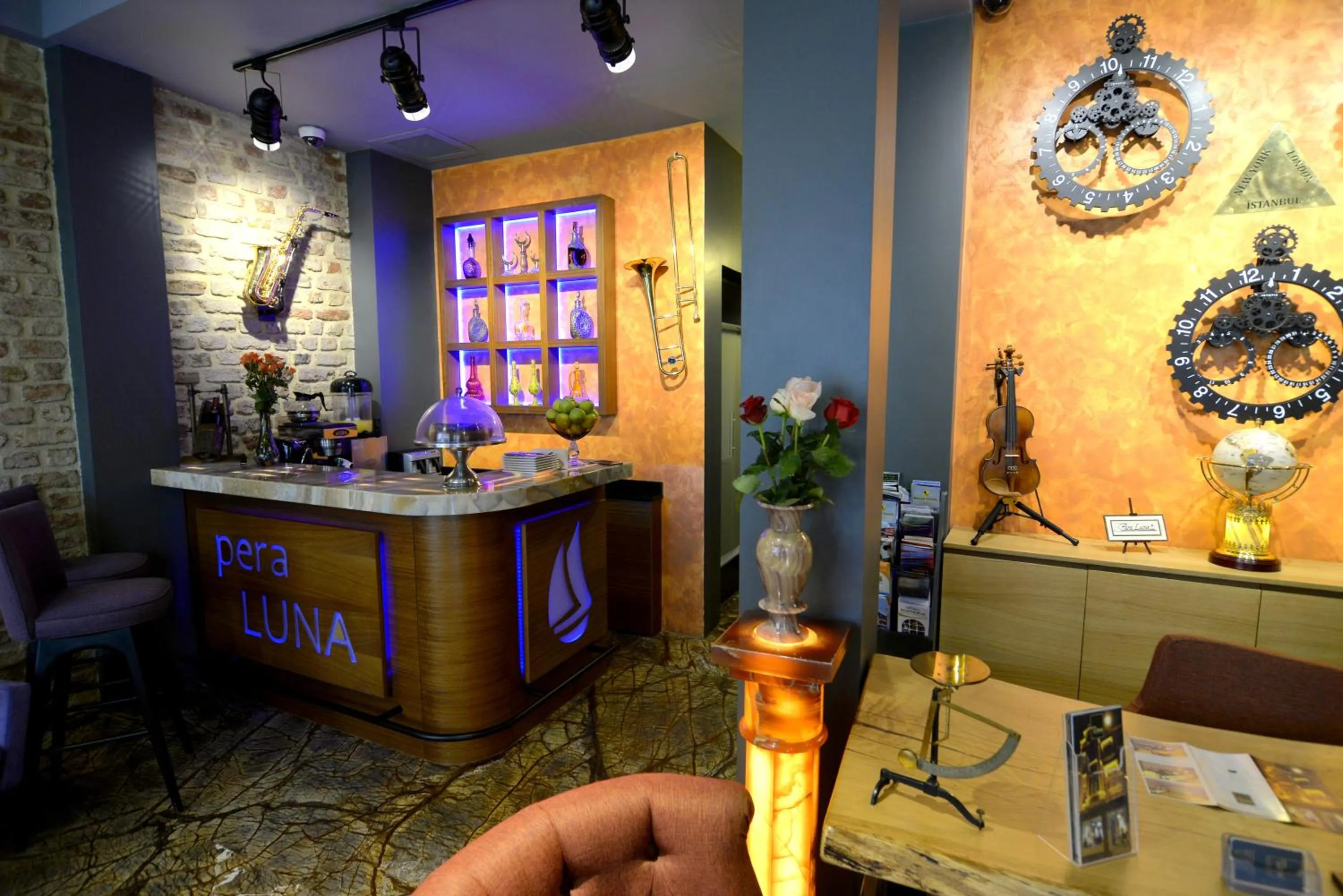 Lounge or bar in Pera Luna Residence