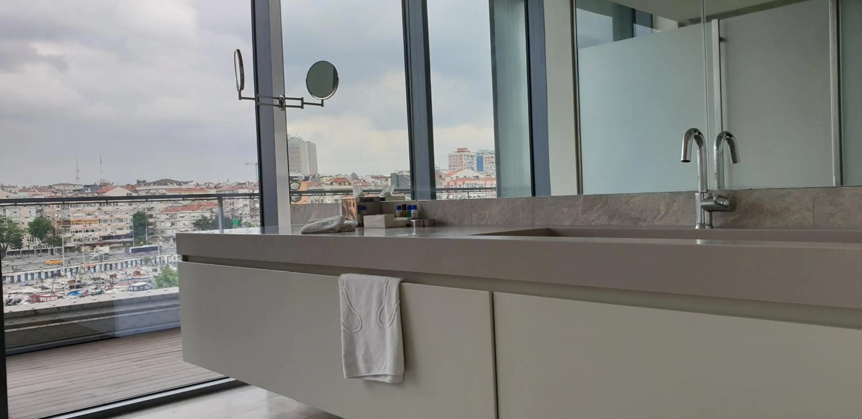 Bathroom in Ataköy Marina Park Hotel Residence