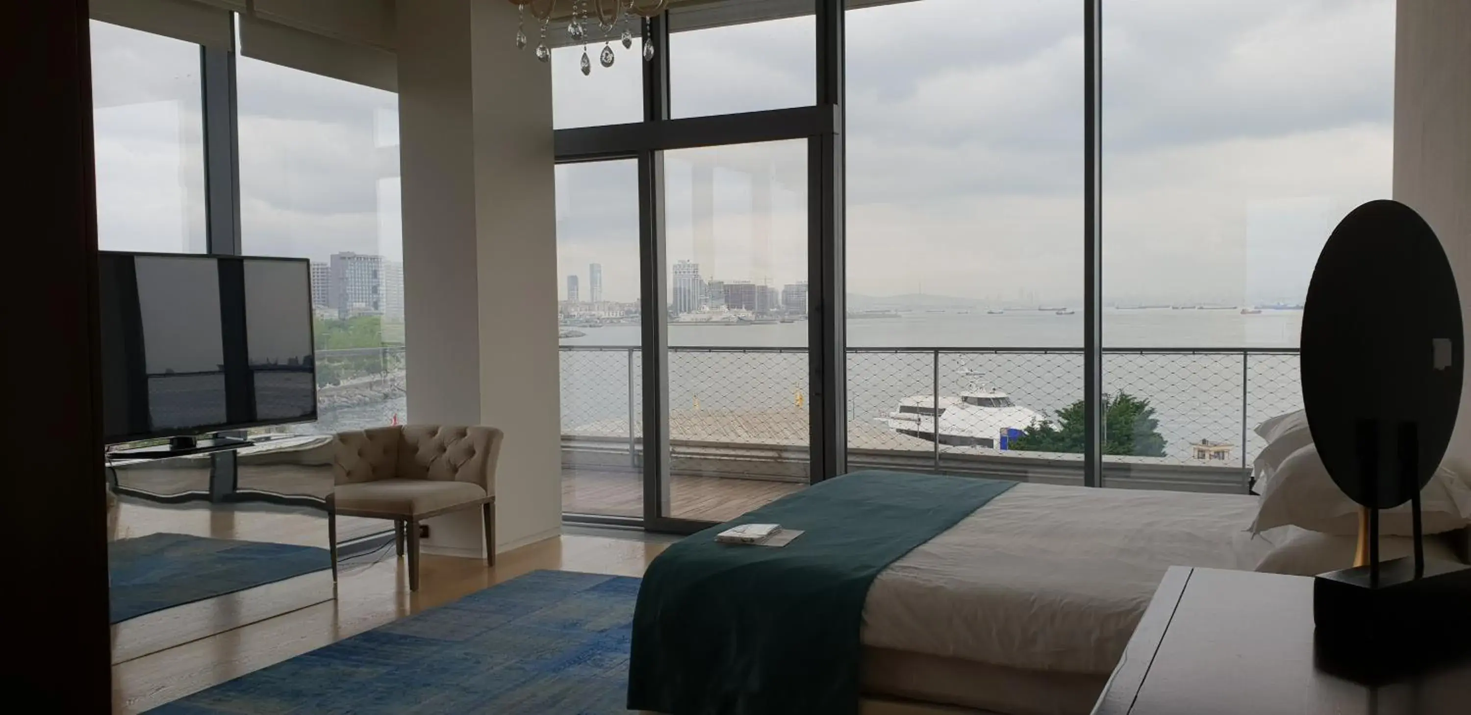 Three-Bedroom Apartment in Ataköy Marina Park Hotel Residence Three-Bedroom Apartment in Ataköy Marina Park Hotel Residence