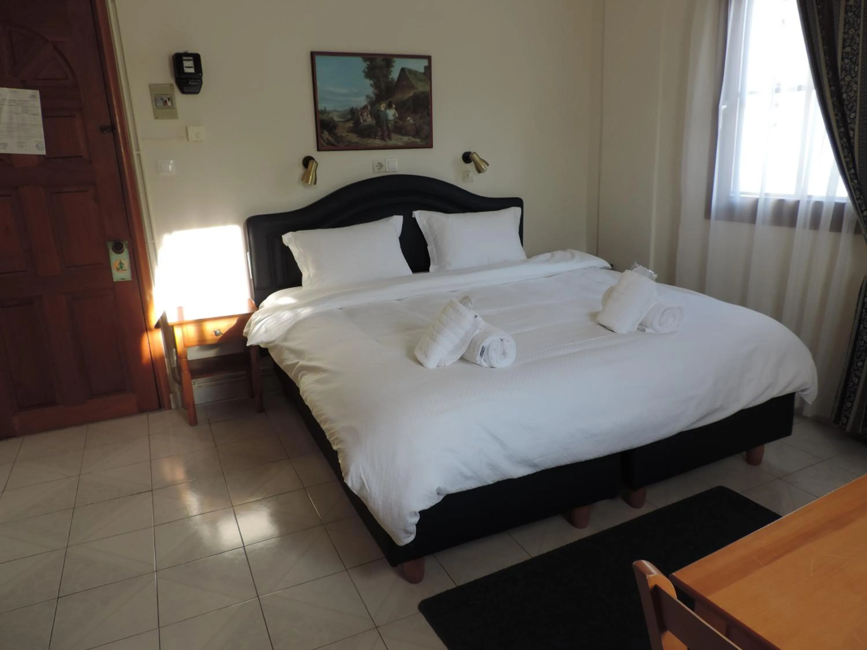 Bed in Victoria Studios