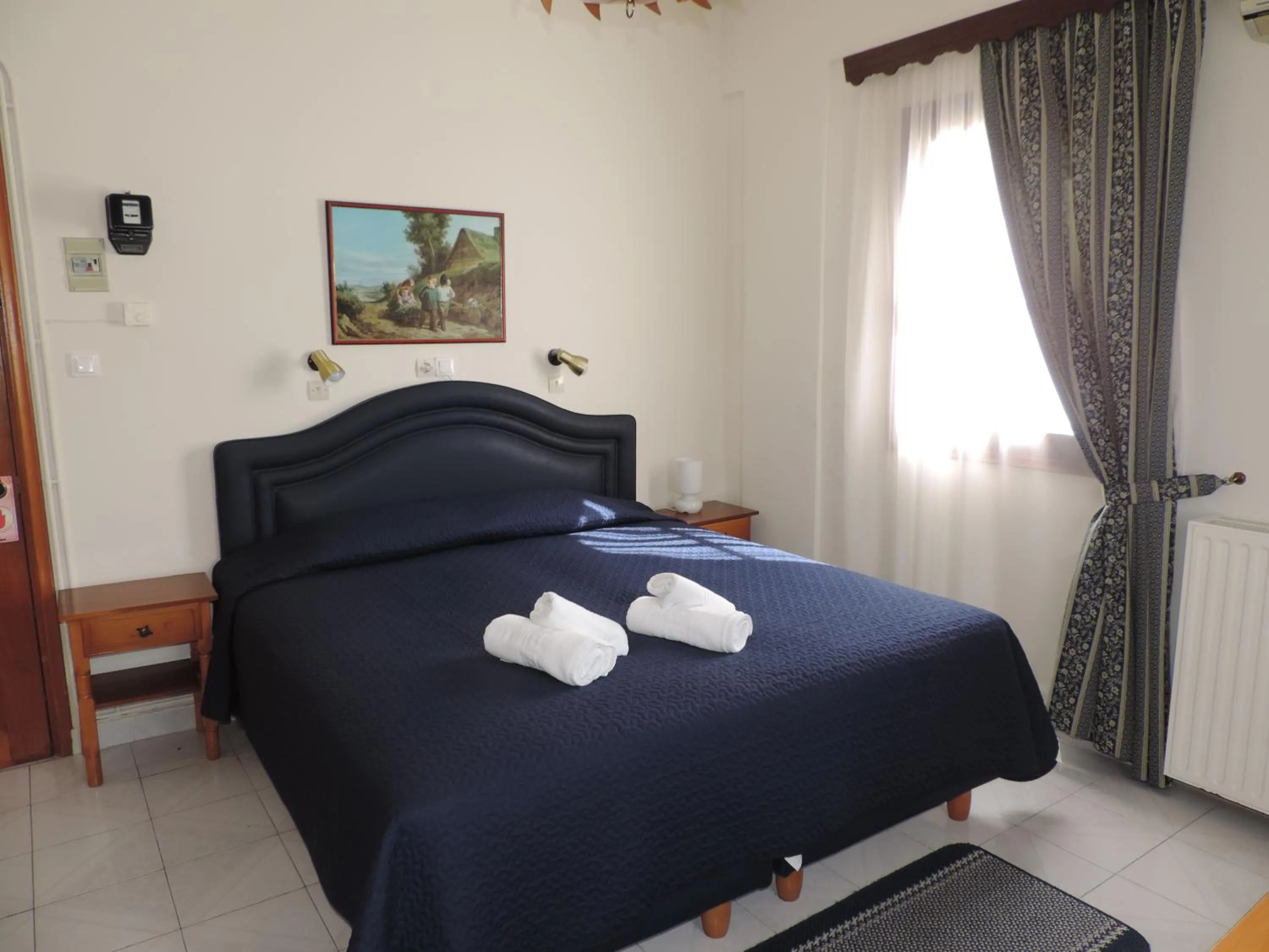Bed in Victoria Studios