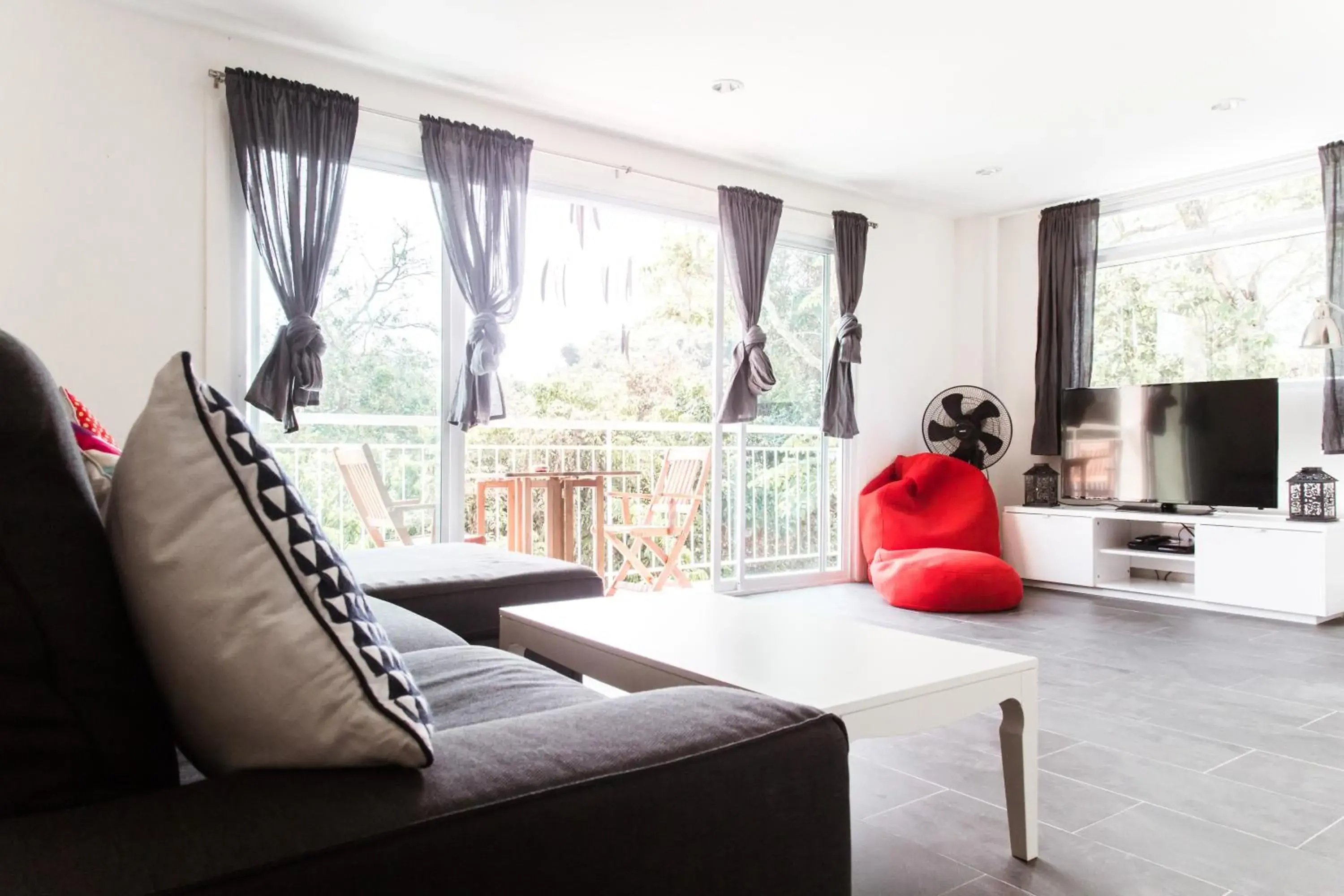 Two-Bedroom Apartment with Terrace in Pandora Two-Bedroom Apartment with Terrace in Pandora