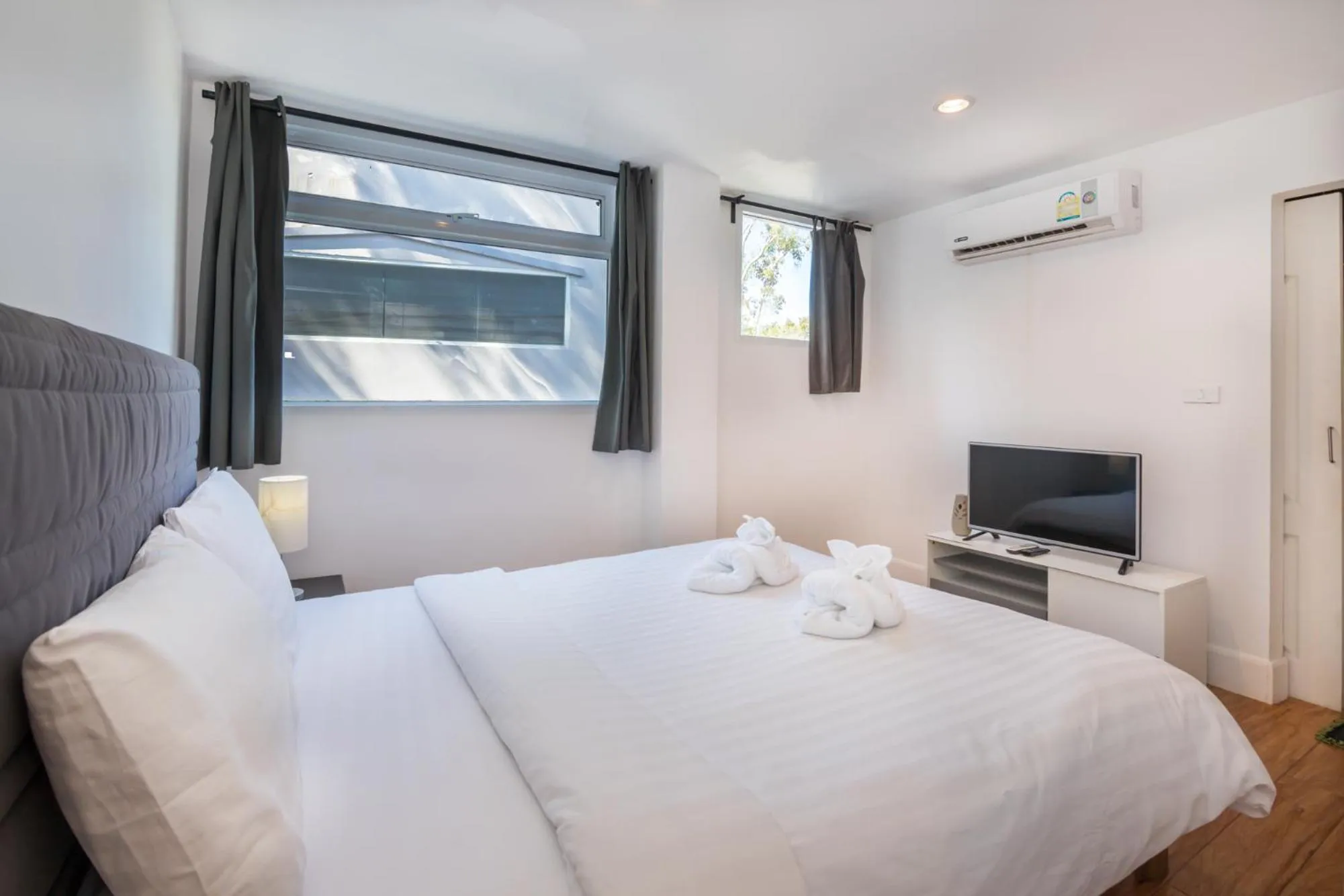 Bedroom, Bed in Pandora