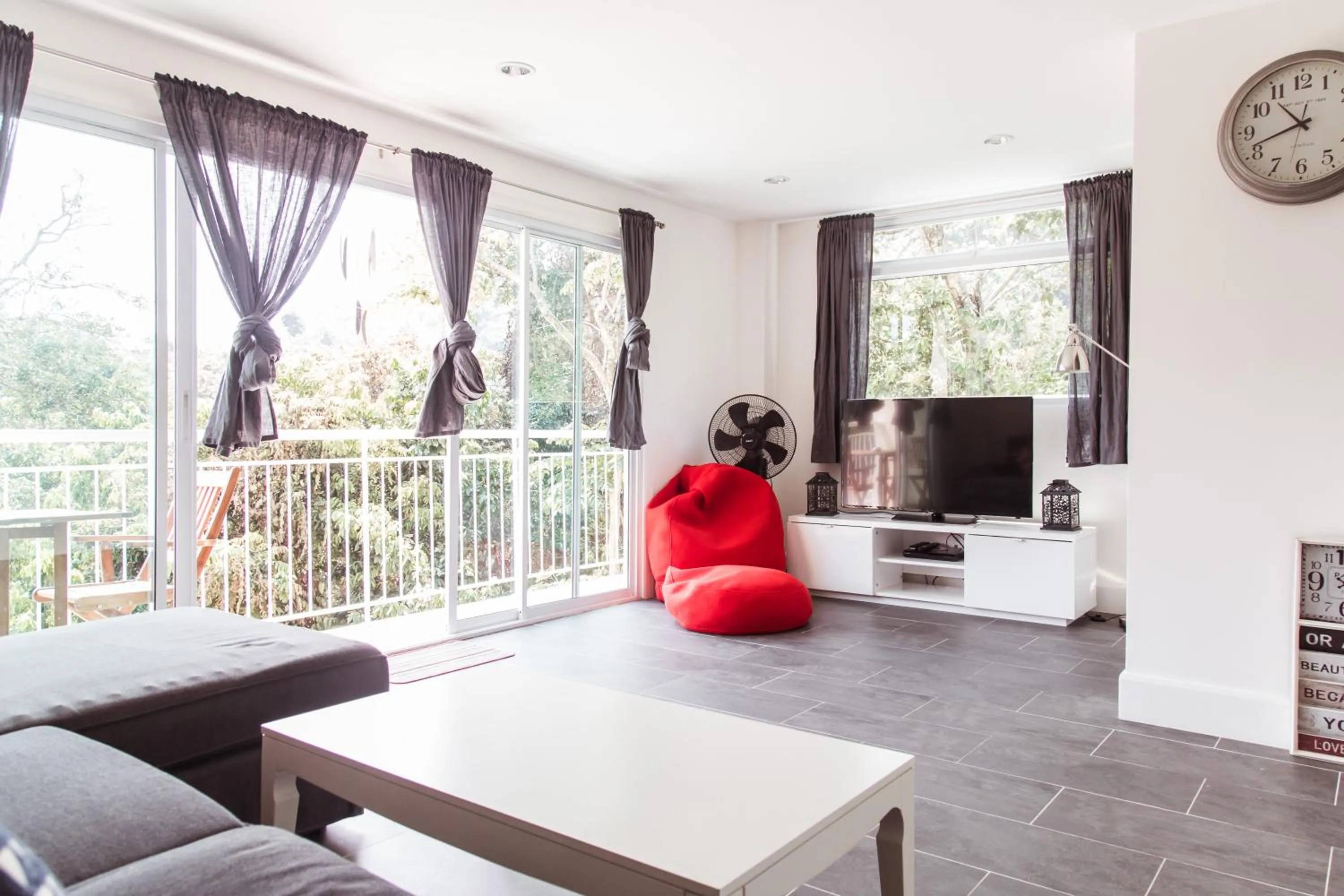 TV and multimedia in Pandora