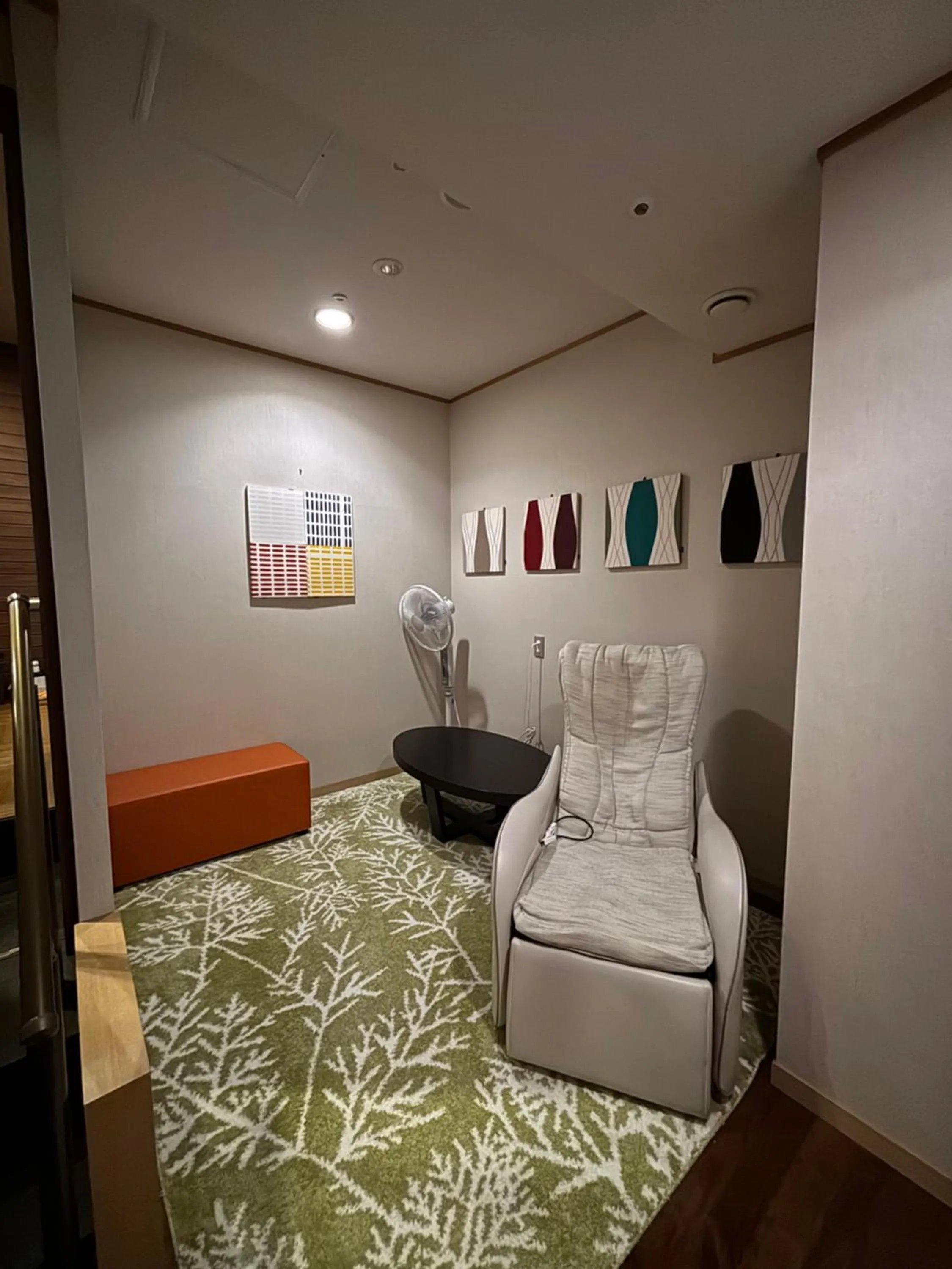 Massage, Bed in Niseko Konbu Onsen Tsuruga Moku-no-sho