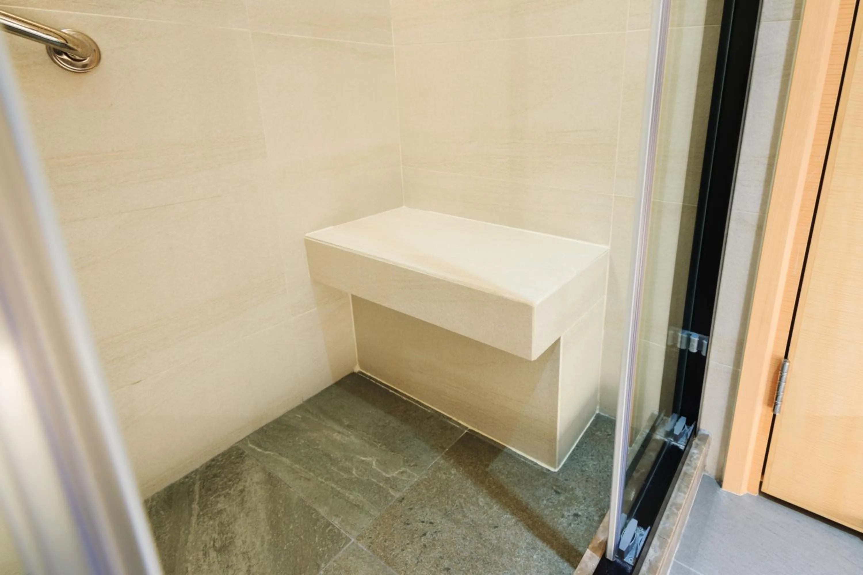 Decorative detail in Metropark Hotel Mongkok