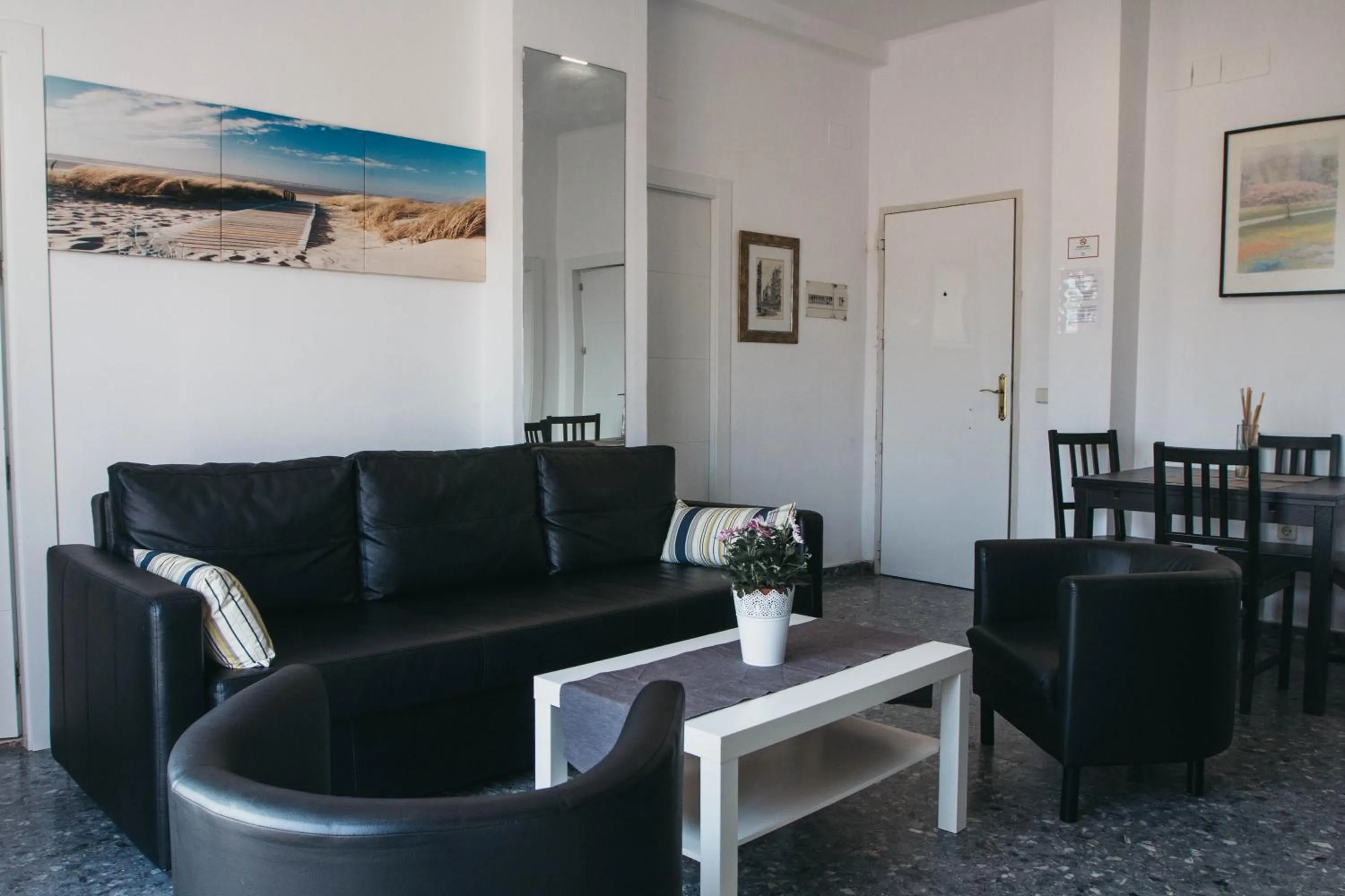 Living room in Marqués de Guadiaro 1 Apartamentos