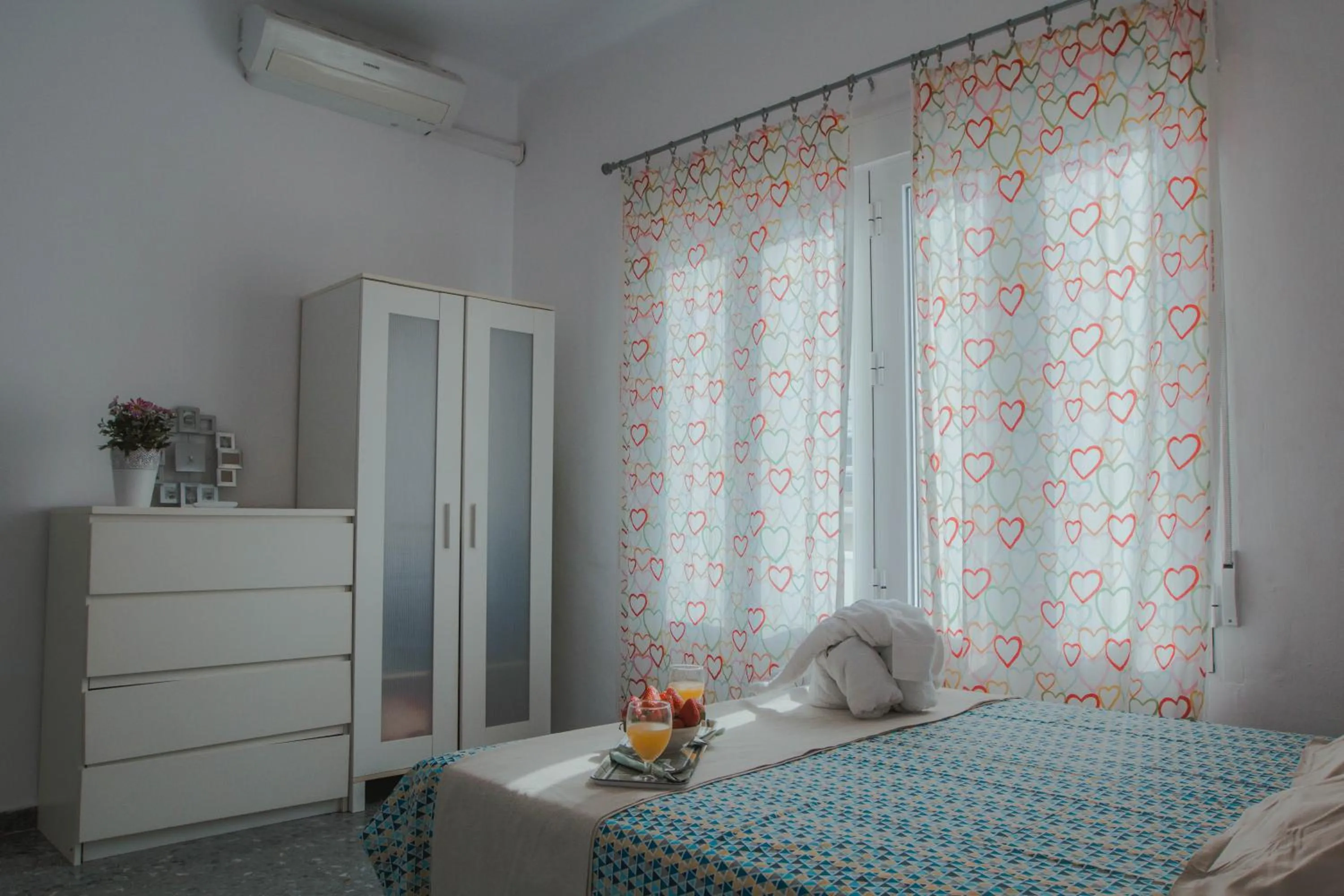 Bedroom, Bed in Marqués de Guadiaro 1 Apartamentos