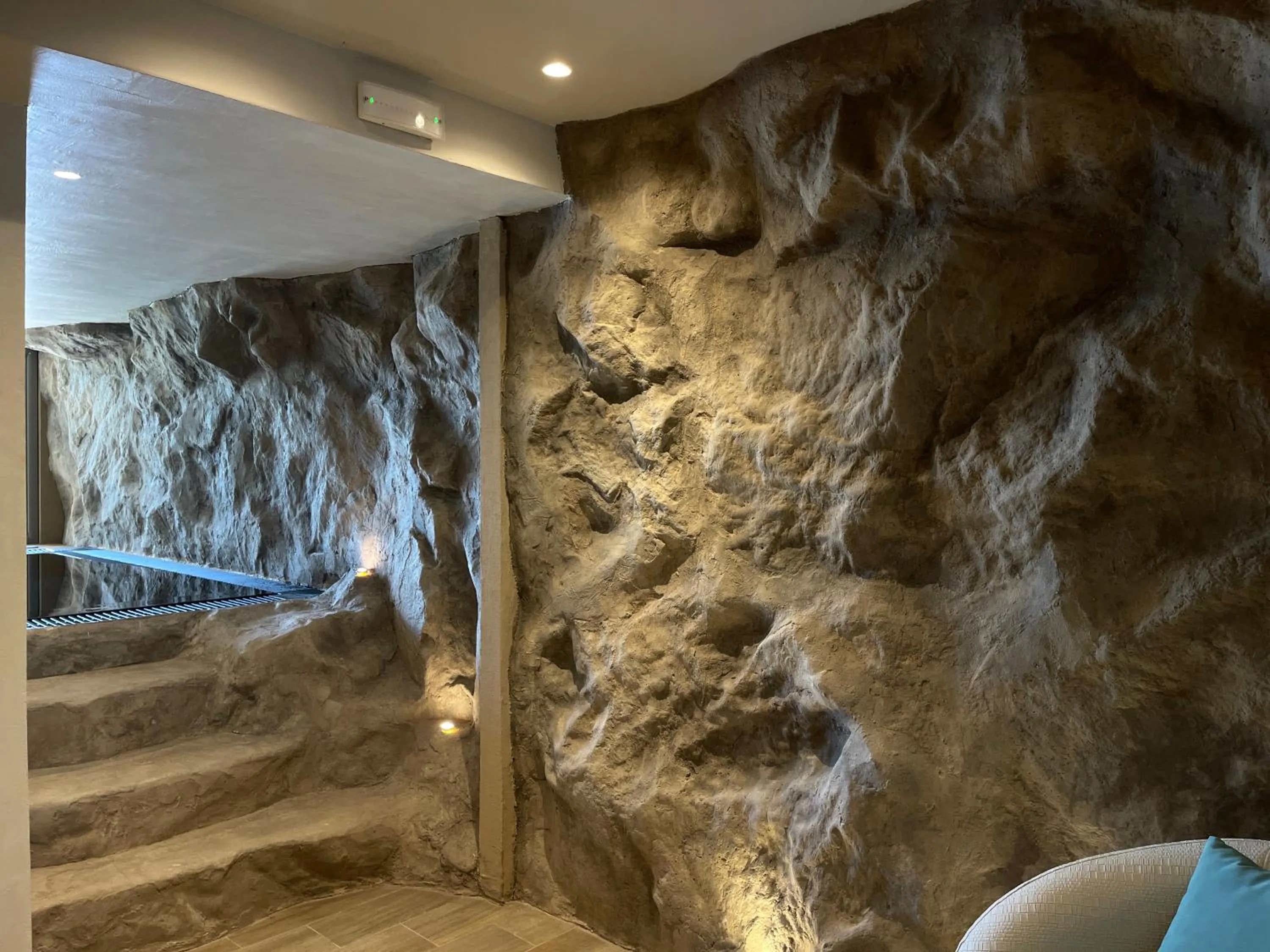 Spa and wellness centre/facilities in Diapori Suites Hotel