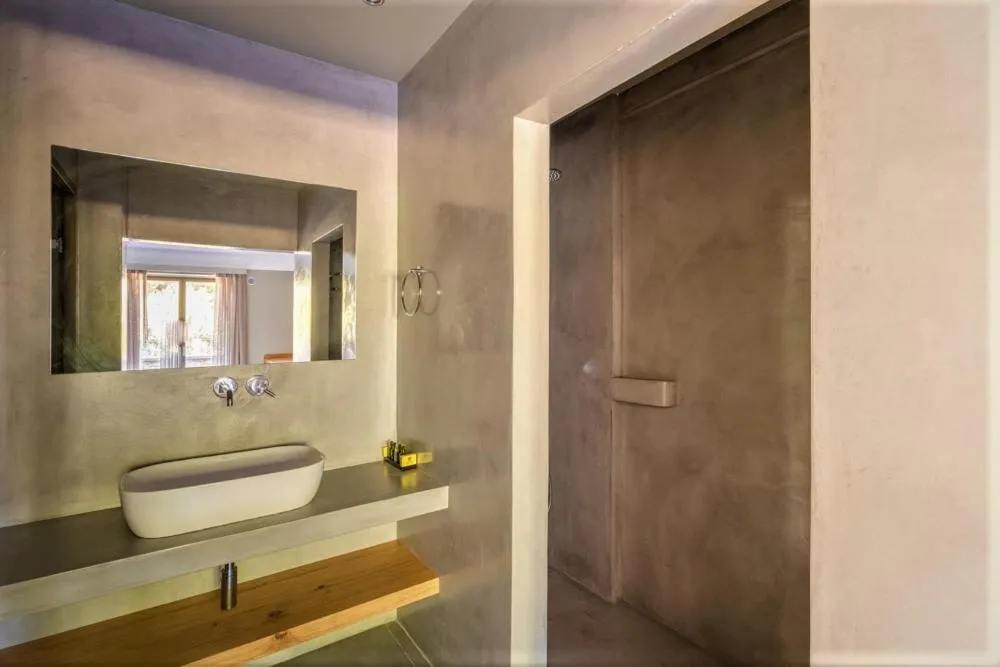 Bathroom in Diapori Suites Hotel