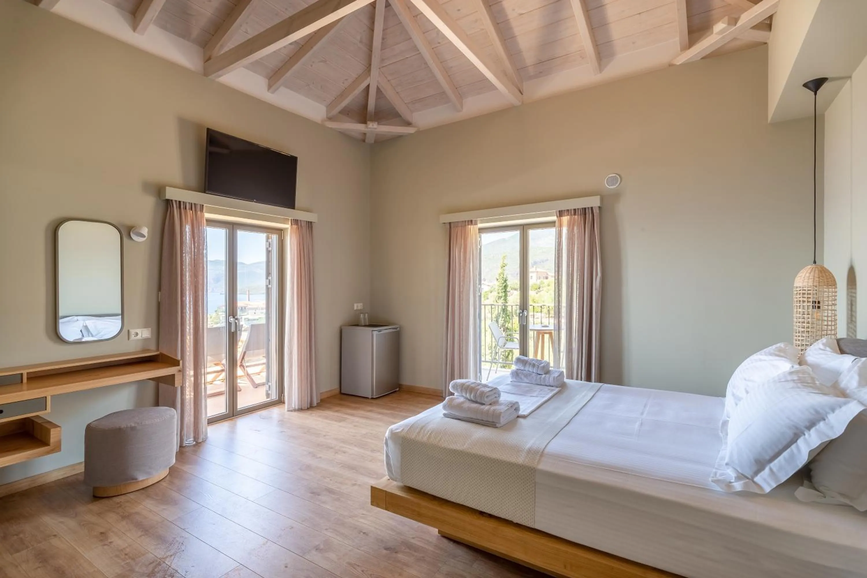 Bedroom, Bed in Diapori Suites Hotel