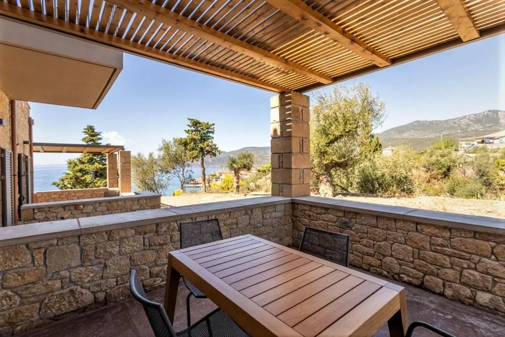 Patio in Diapori Suites Hotel