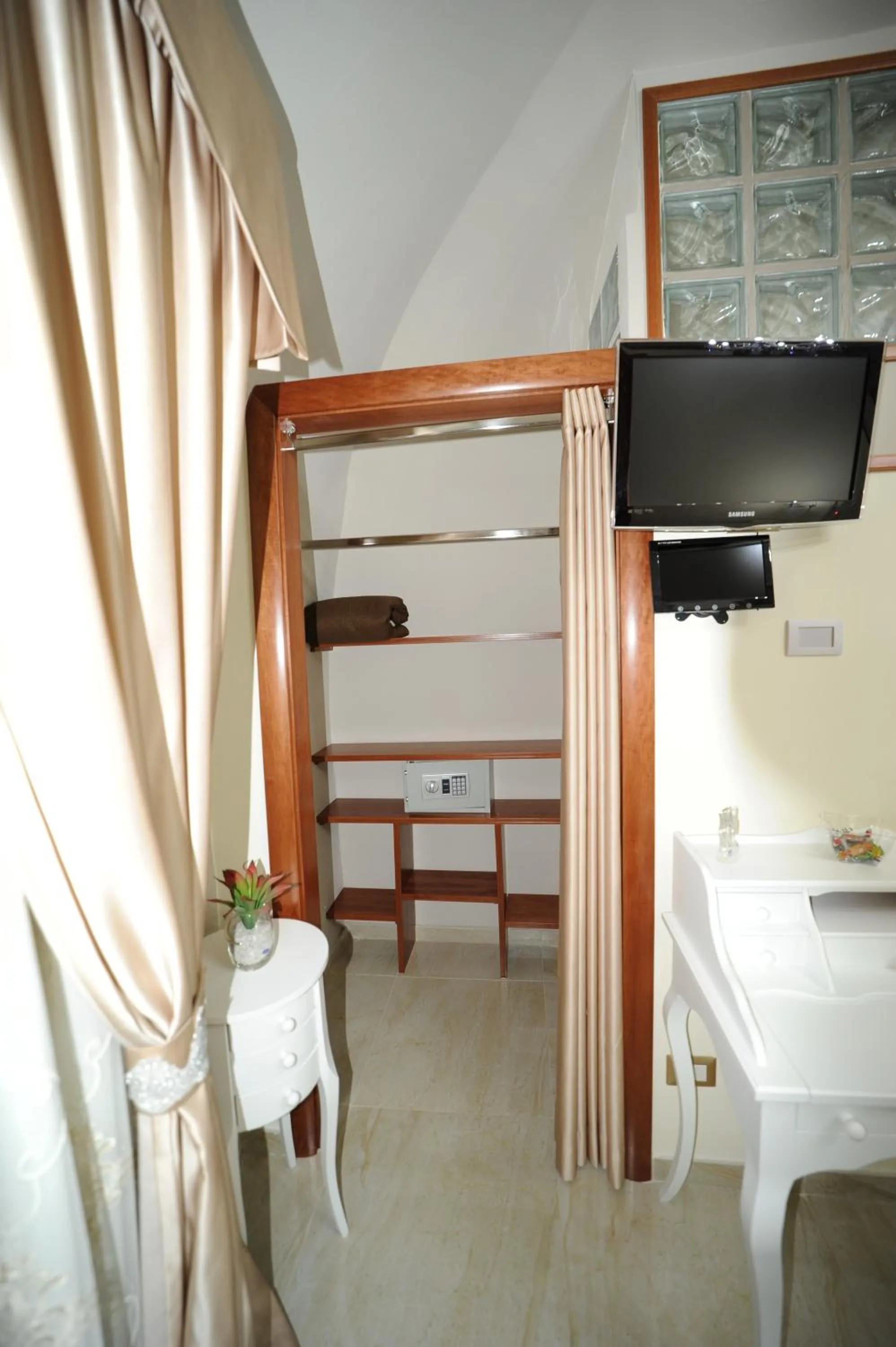 TV and multimedia in B&B Punto Stella