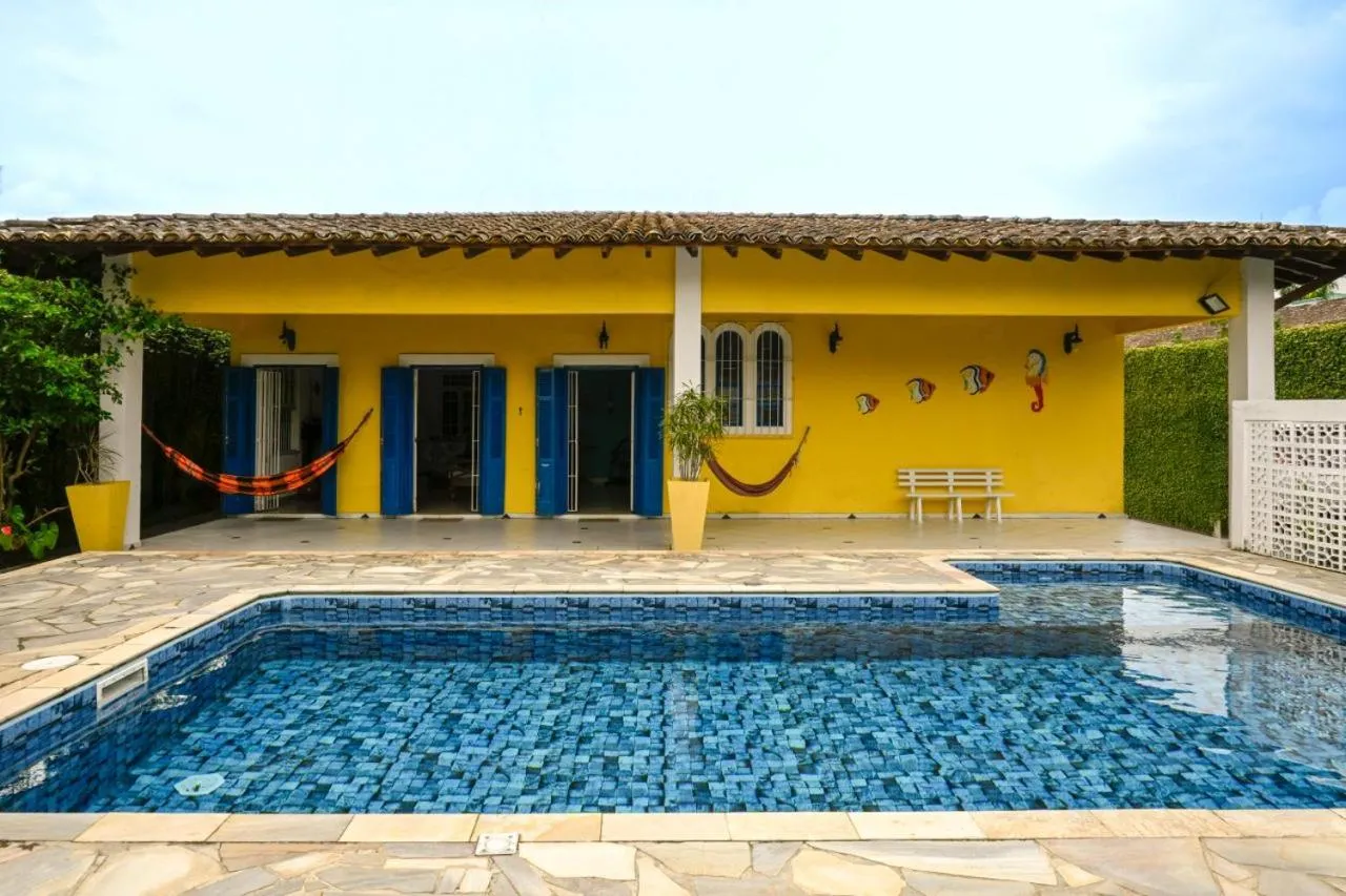 Pé na Areia com Piscina e Churrasqueira - 2 suítes
