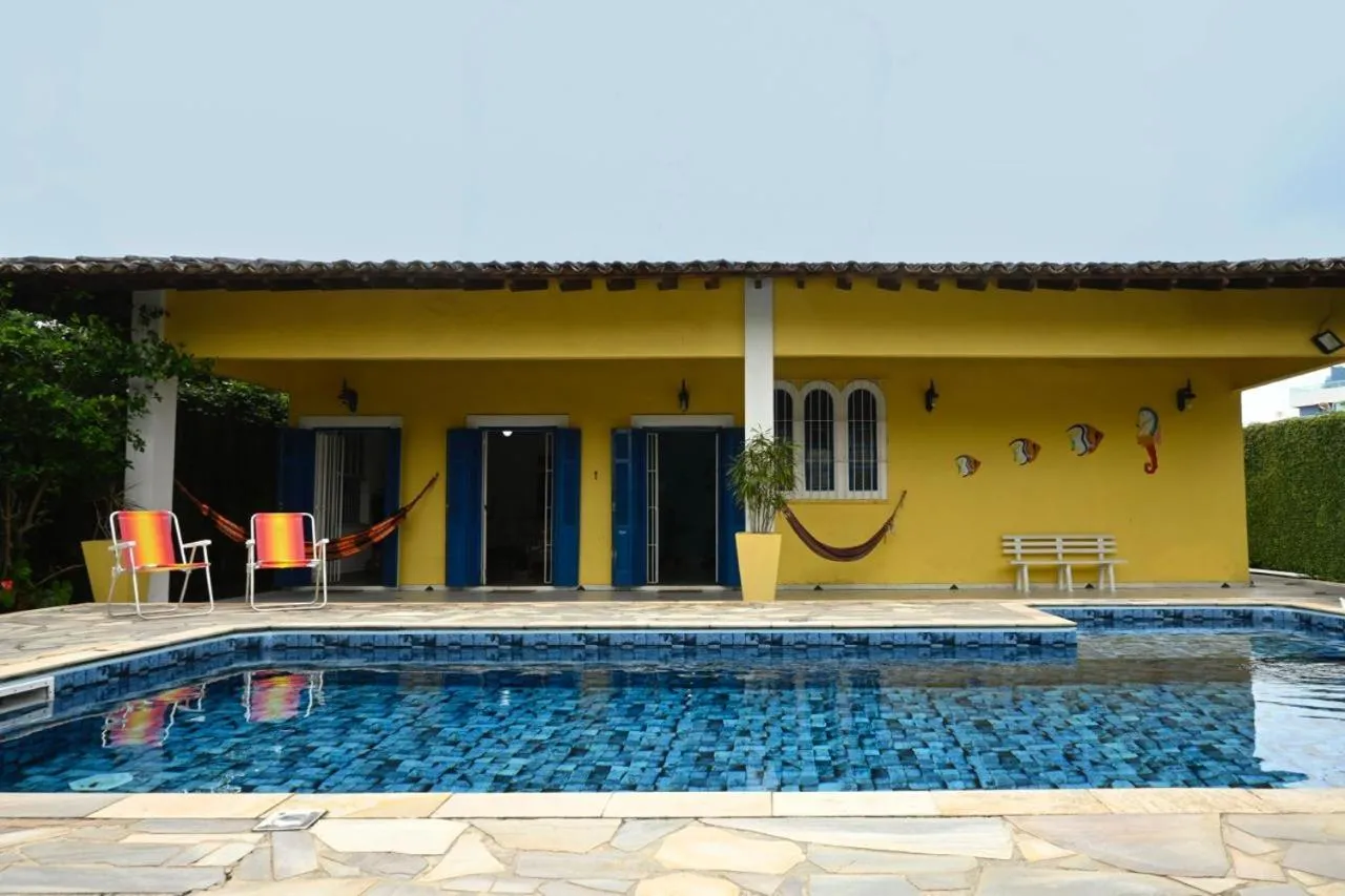 Pé na Areia com Piscina e Churrasqueira - 2 suítes