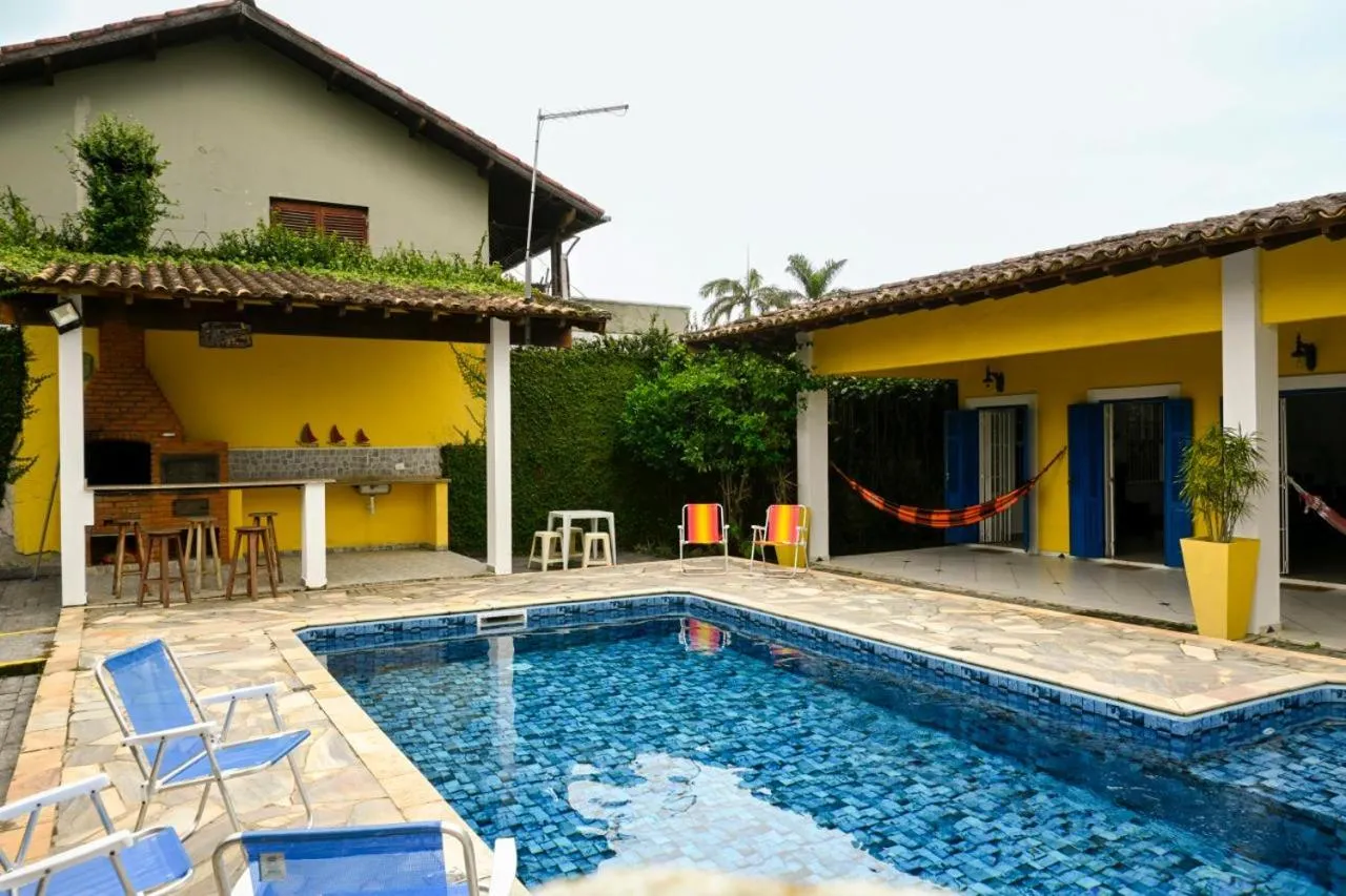 Pé na Areia com Piscina e Churrasqueira - 2 suítes