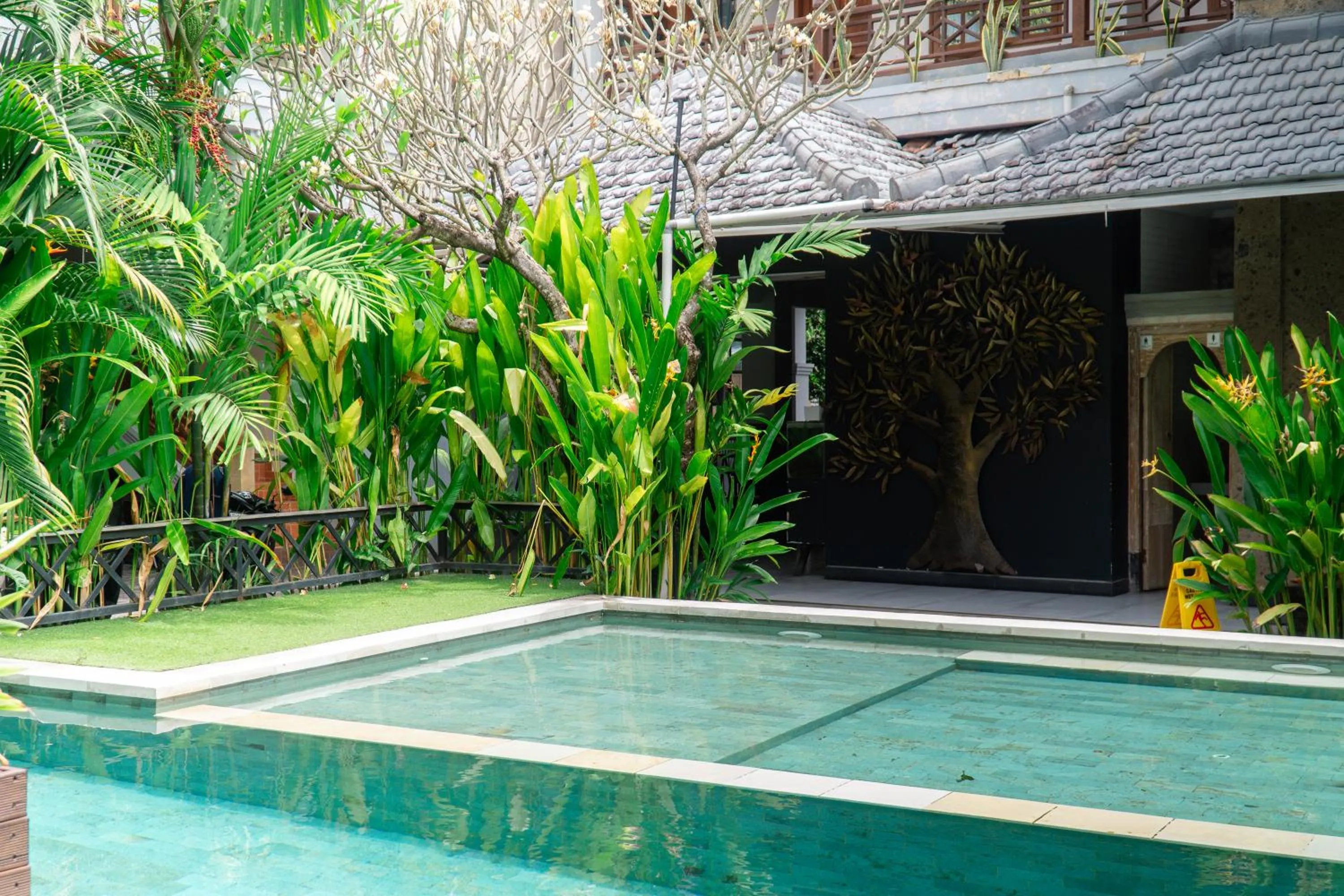 Pool view in Gemini Star Hotel Kuta