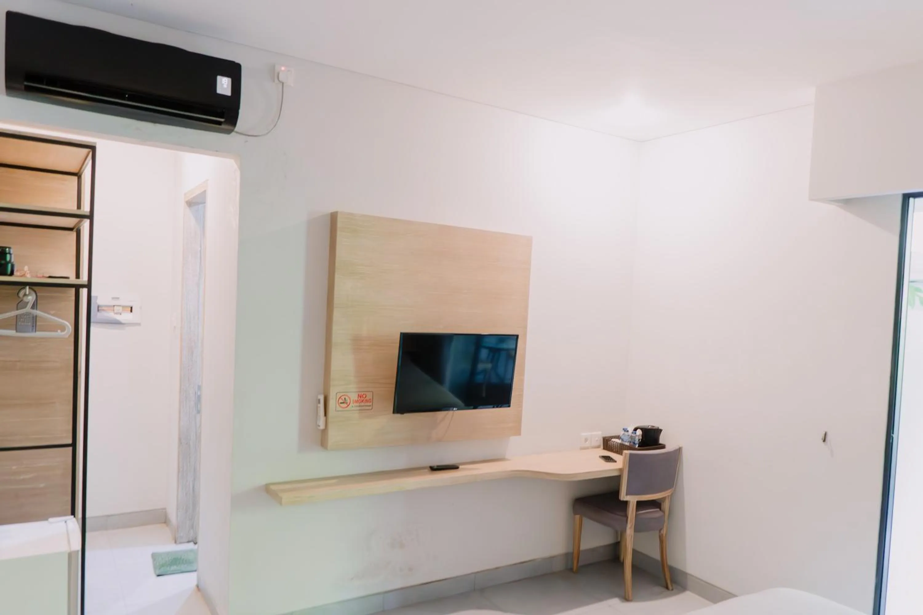 TV and multimedia in Gemini Star Hotel Kuta